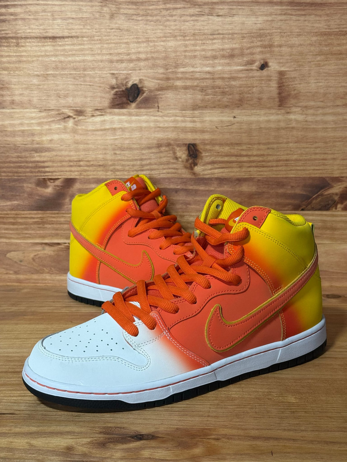 Nike SB Dunk High Sweet Tooth Candy Corn - Size 12