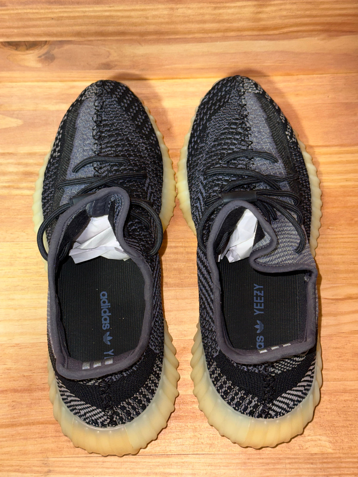 adidas Yeezy Boost 350 V2 Carbon