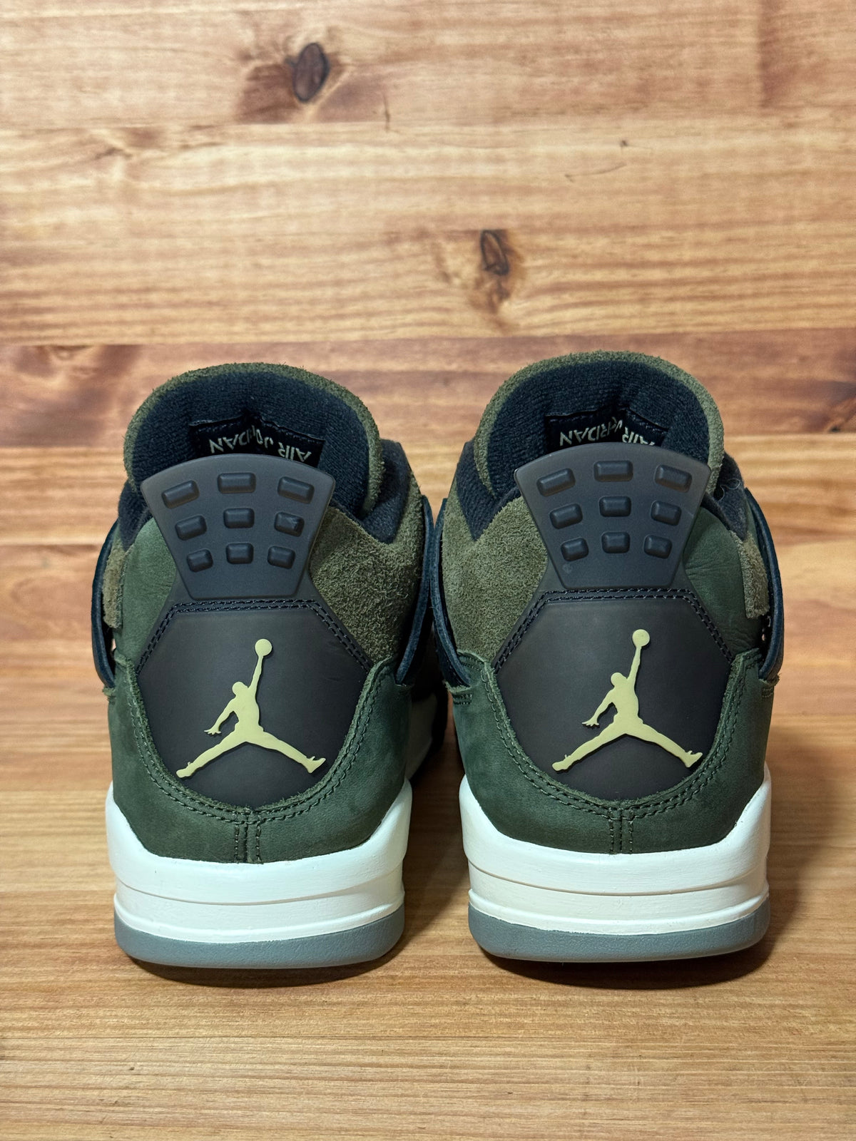 Jordan 4 Retro SE Craft Medium Olive