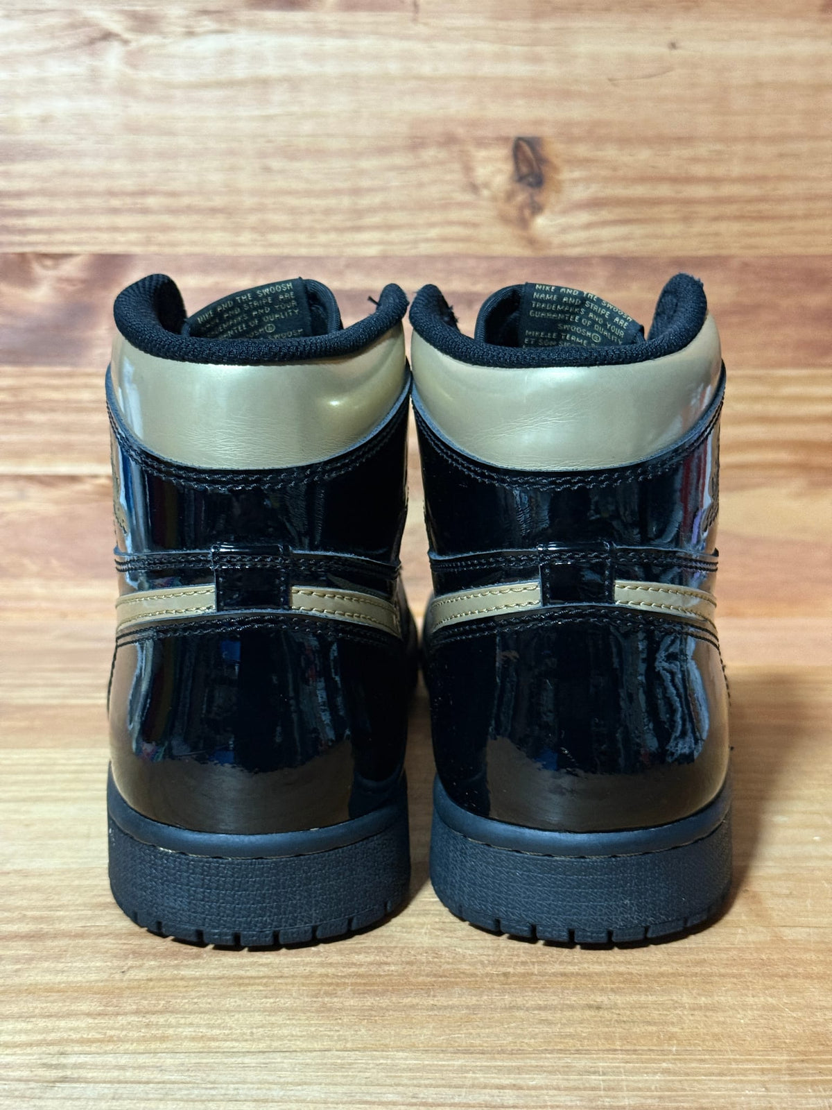 Jordan 1 Retro High Black Metallic Gold (2020) - Size 9