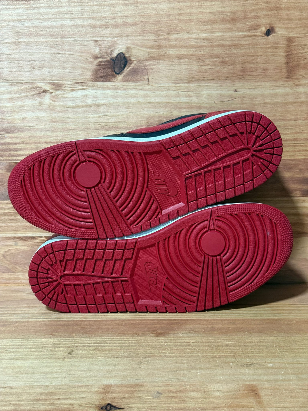 Jordan 1 Retro Low OG Banned - Size 9