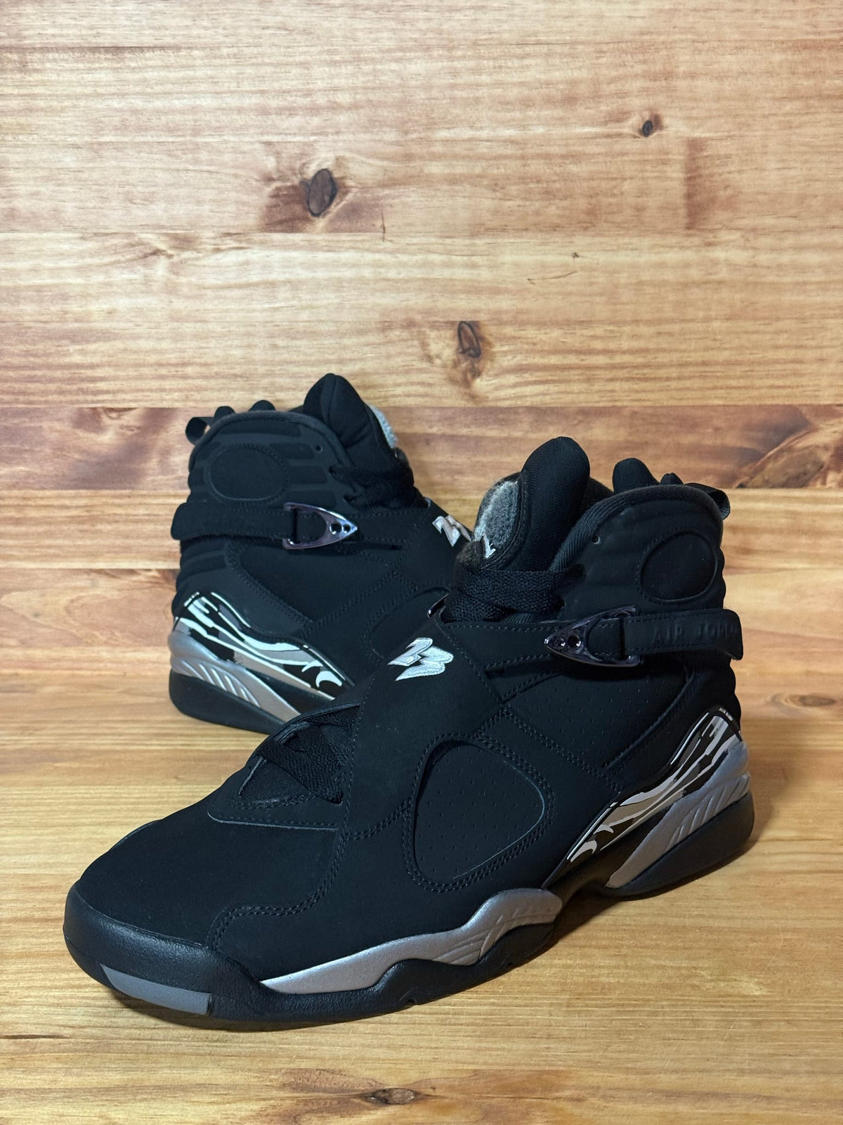Jordan 8 Retro Chrome (2026) - Size 10.5