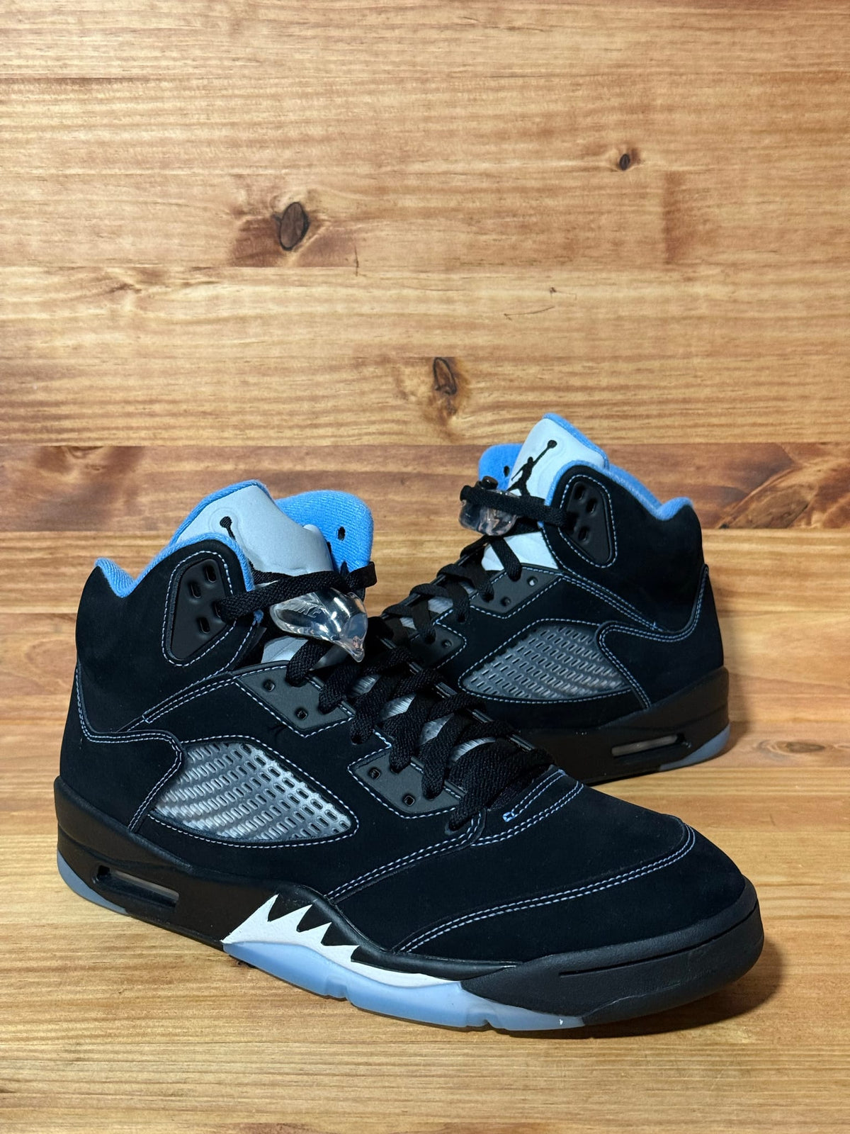 Jordan 5 Retro Black University Blue (2026) - Size 10.5