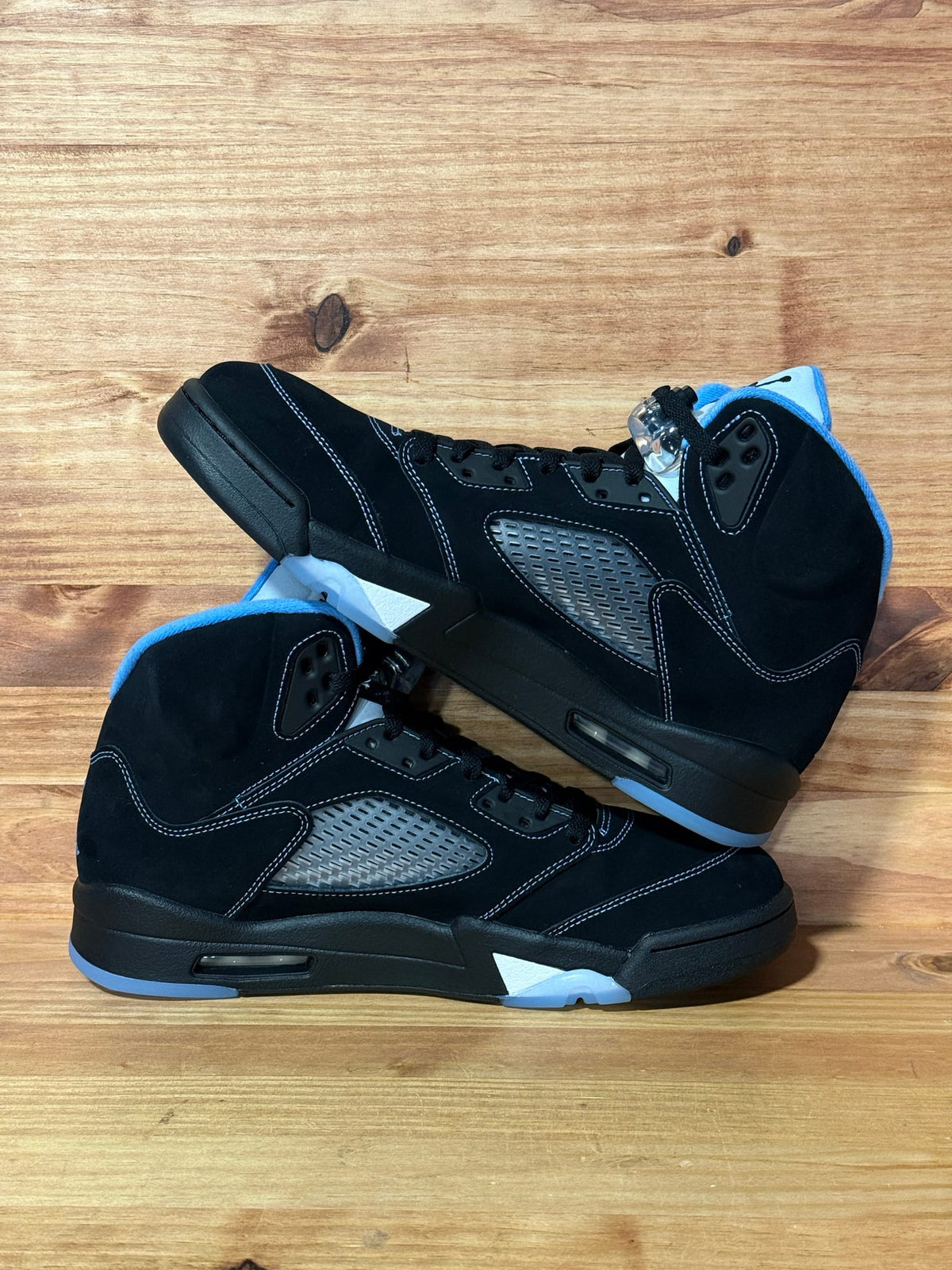 Jordan 5 Retro Black University Blue (2026) - Size 10.5