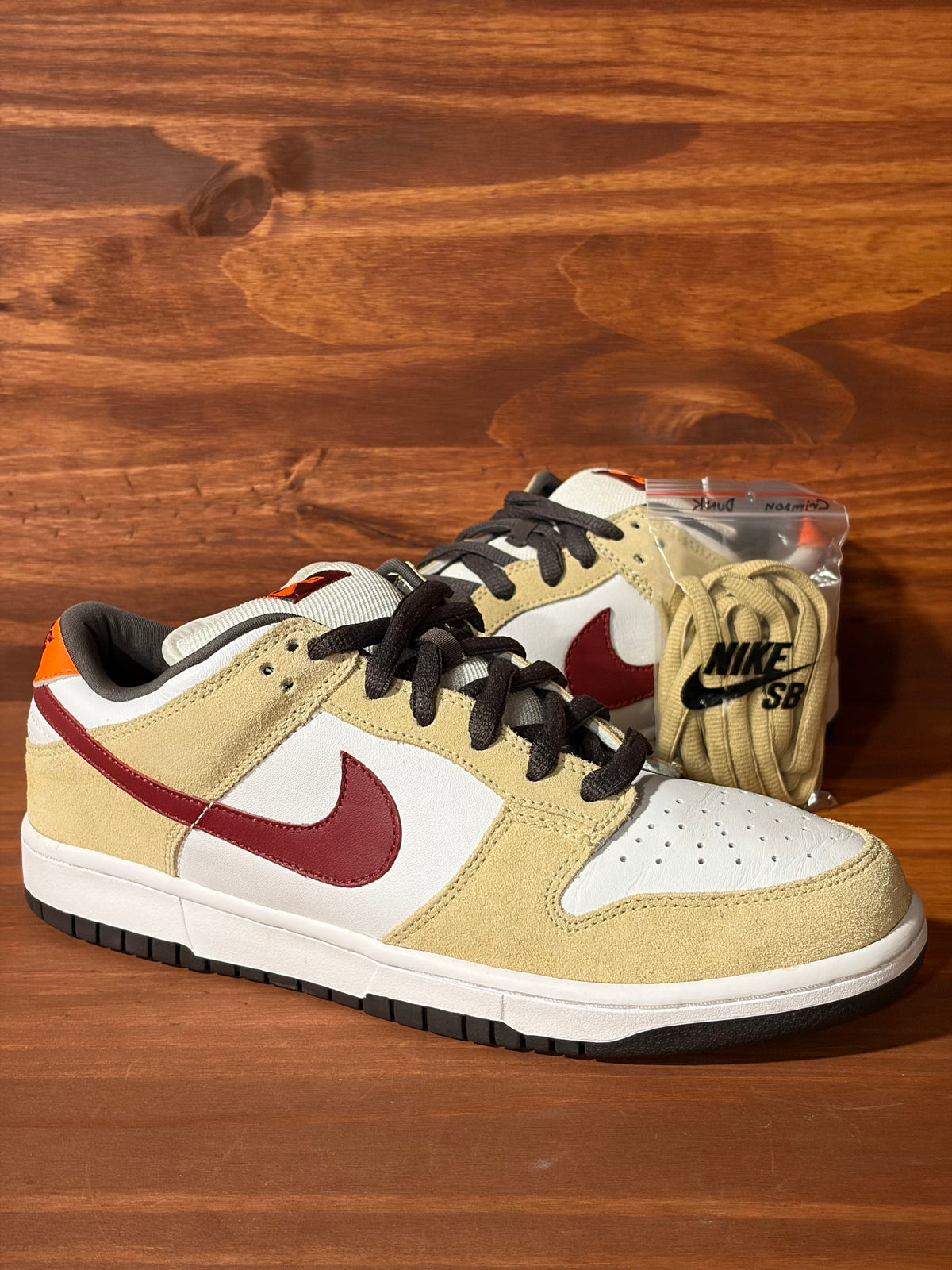 Nike SB Dunk Low Crimson