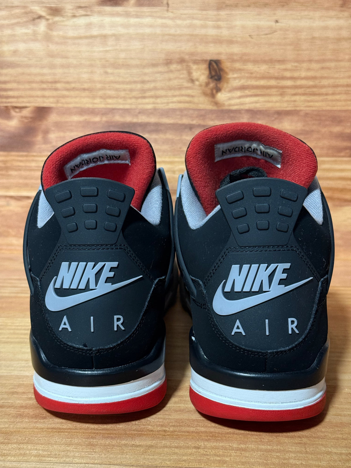 Jordan 4 Retro Bred (2019)