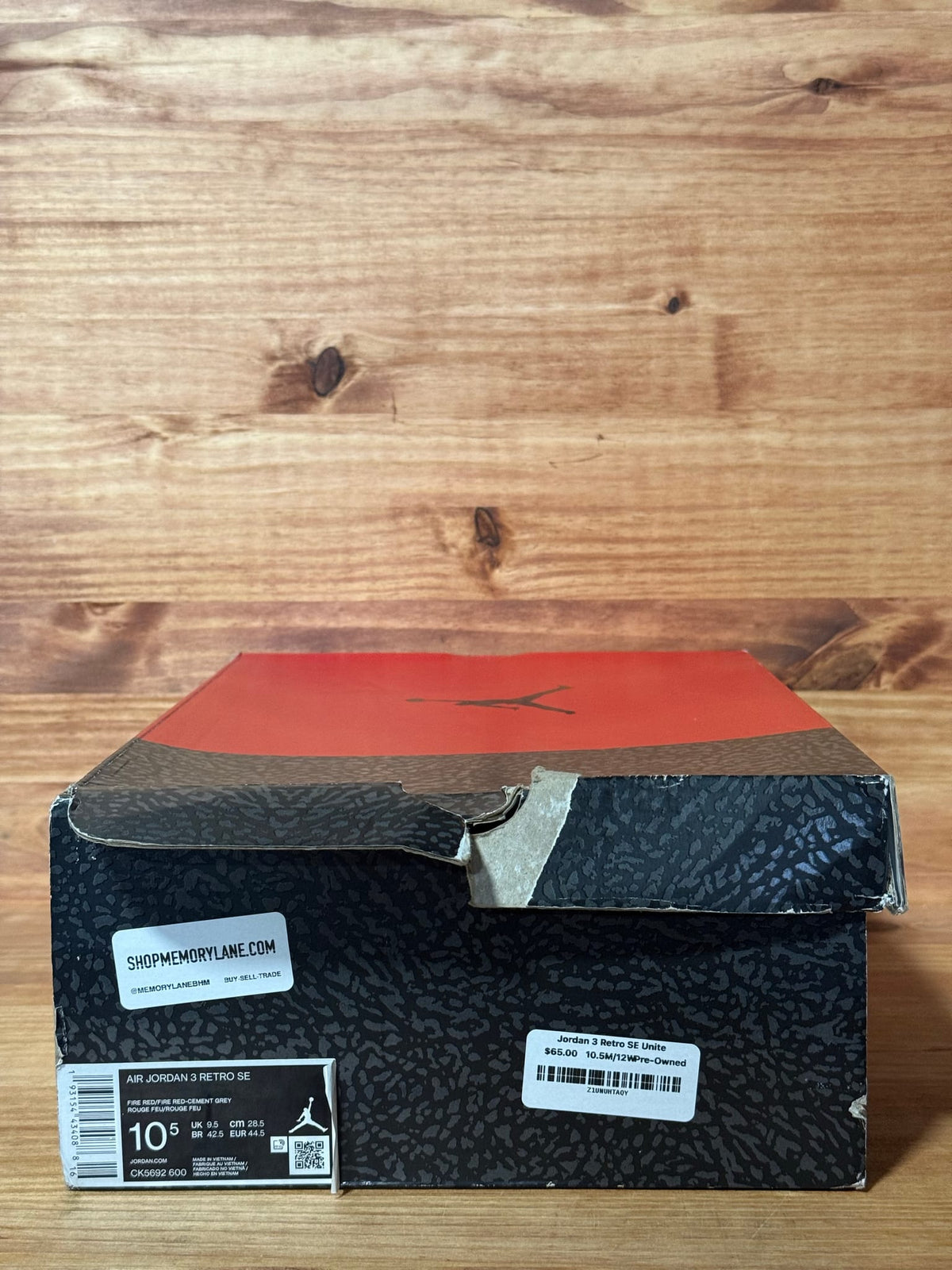 Jordan 3 Retro SE Unite