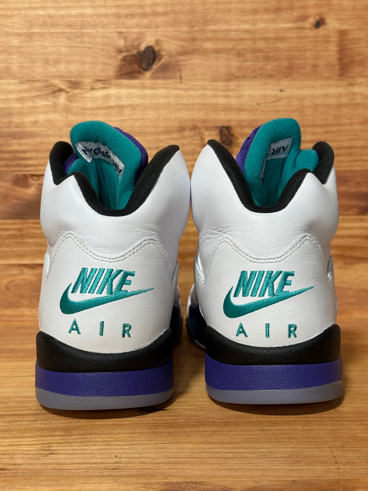 Jordan 5 Retro Grape (2025)