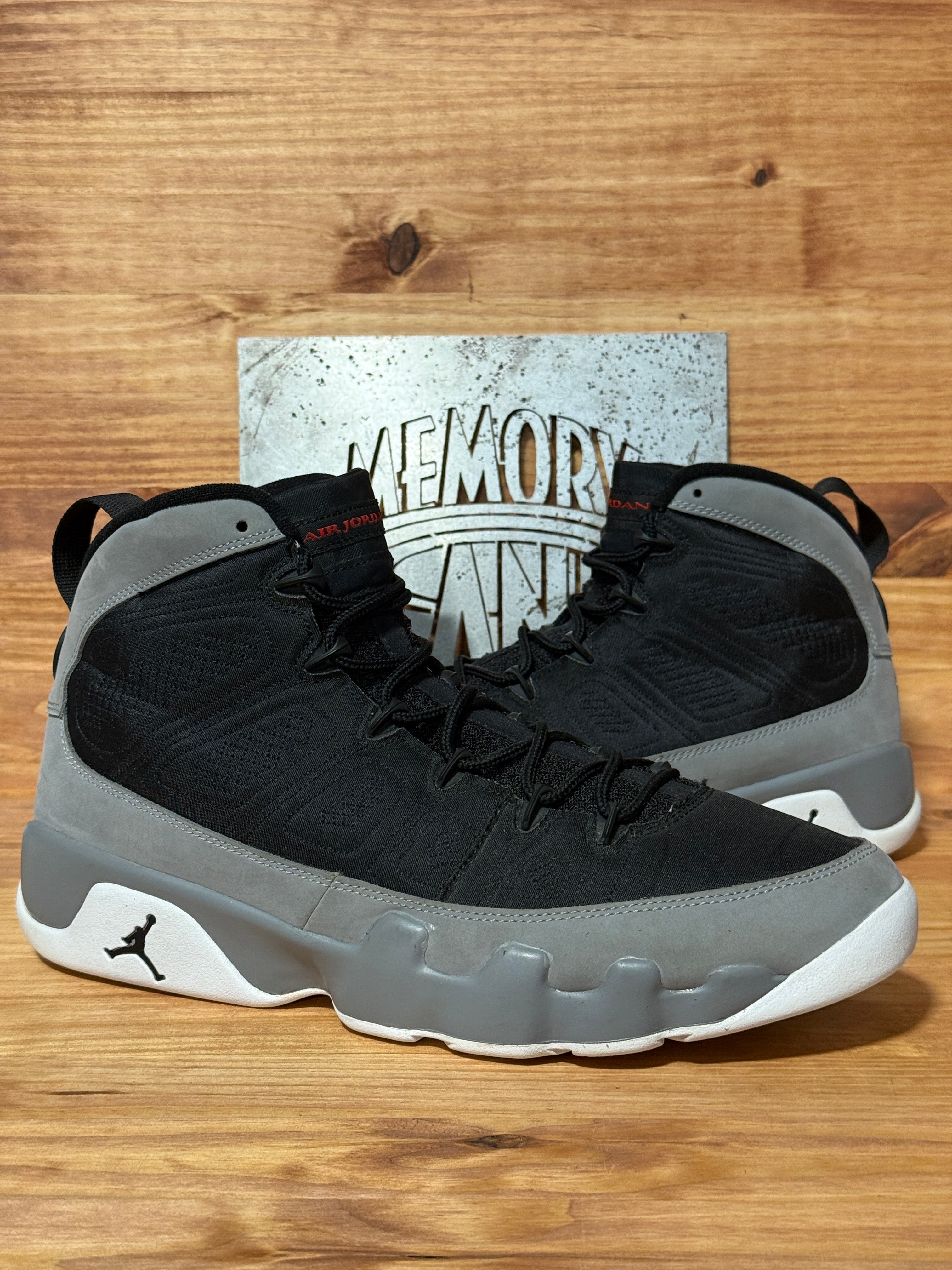 Jordan 9 Retro Particle Grey