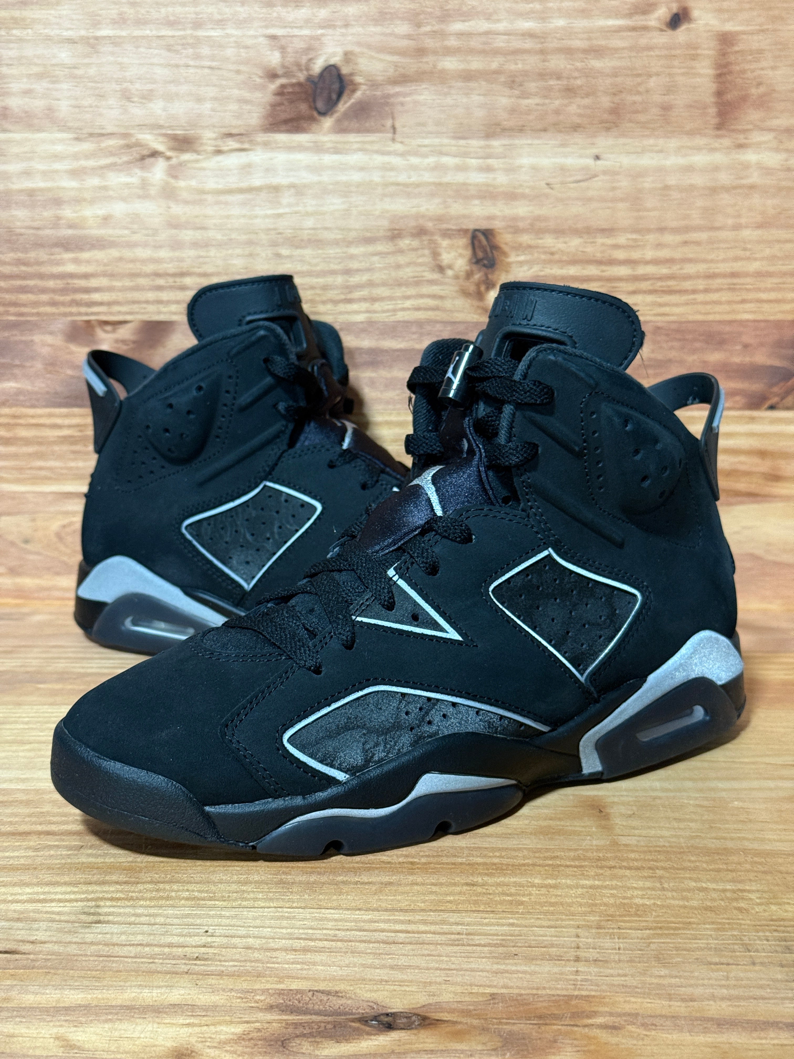 Jordan 6 Retro Cap and Gown
