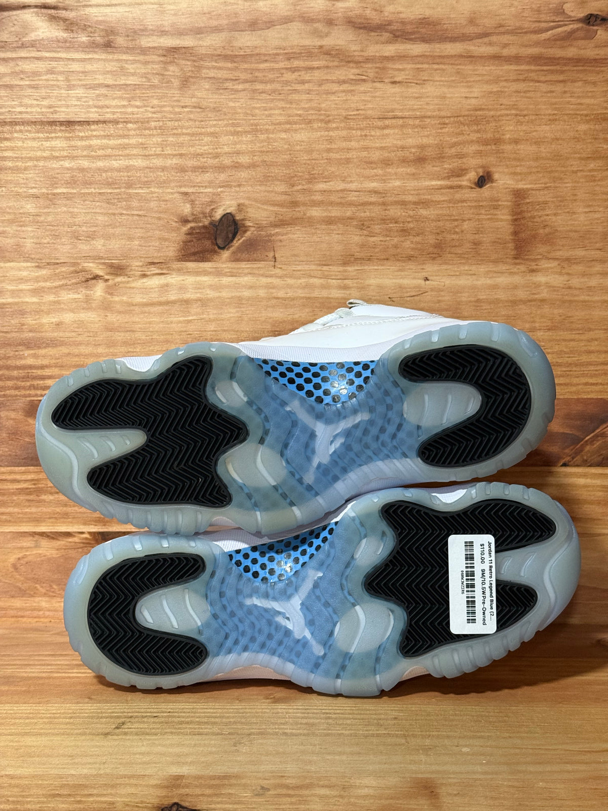 Jordan 11 Retro Legend Blue (2024) - Size 9