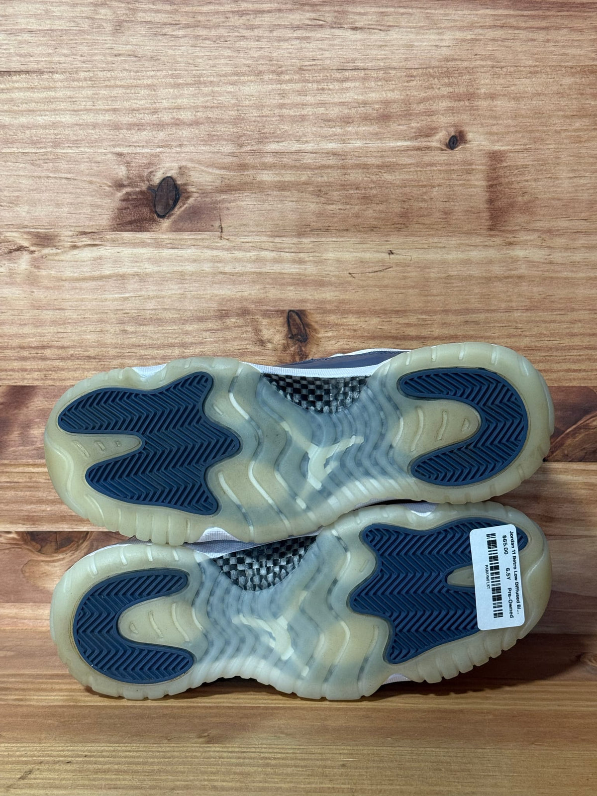 Jordan 11 Retro Low Diffused Blue (GS) - Size 6.5Y