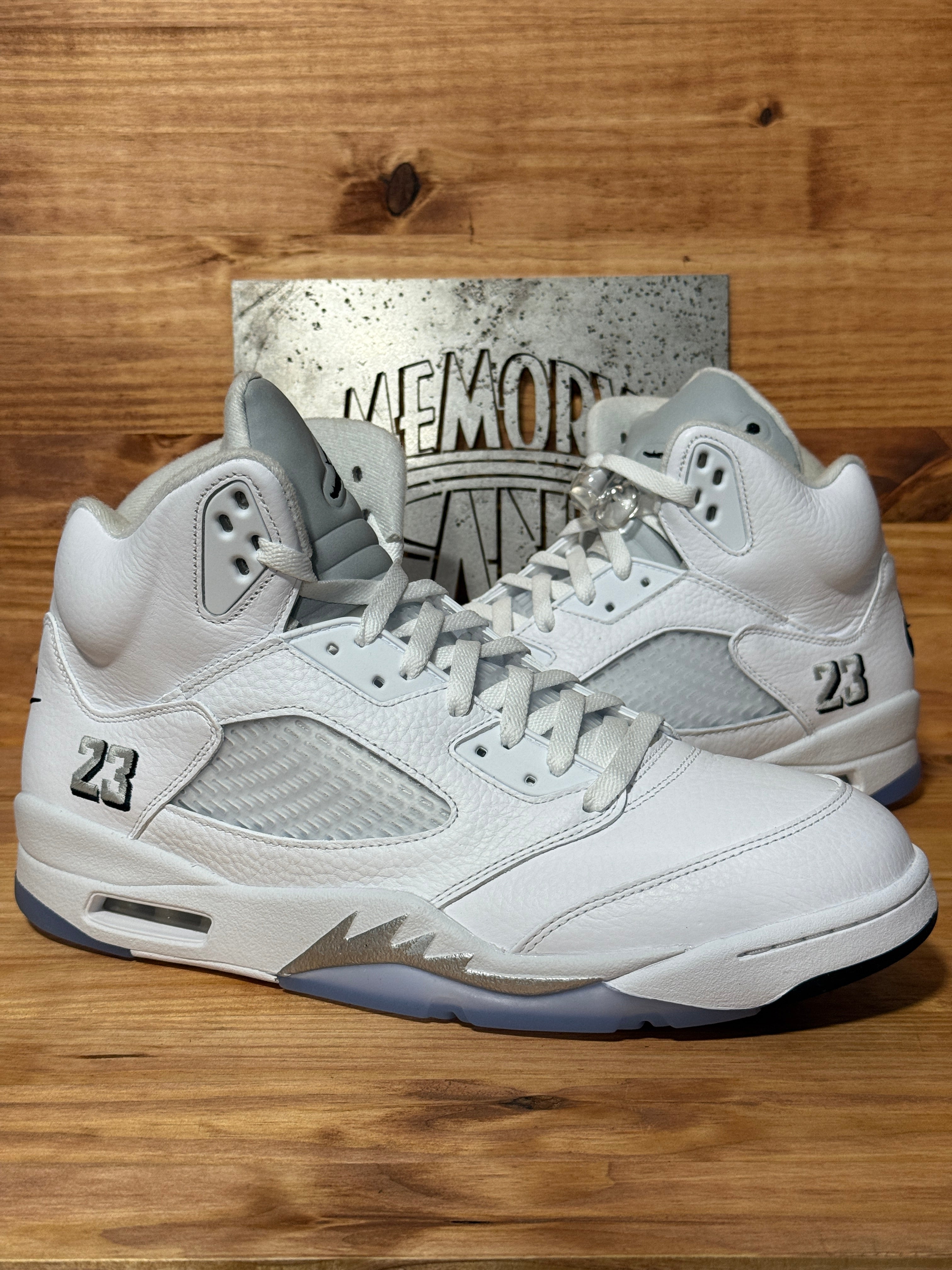 Jordan 5 Retro White Metallic (2026)