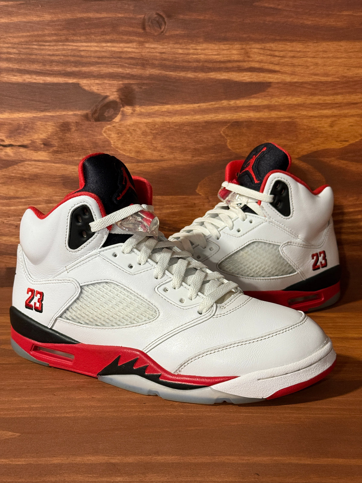 Jordan 5 Retro Fire Red Black Tongue (2025)