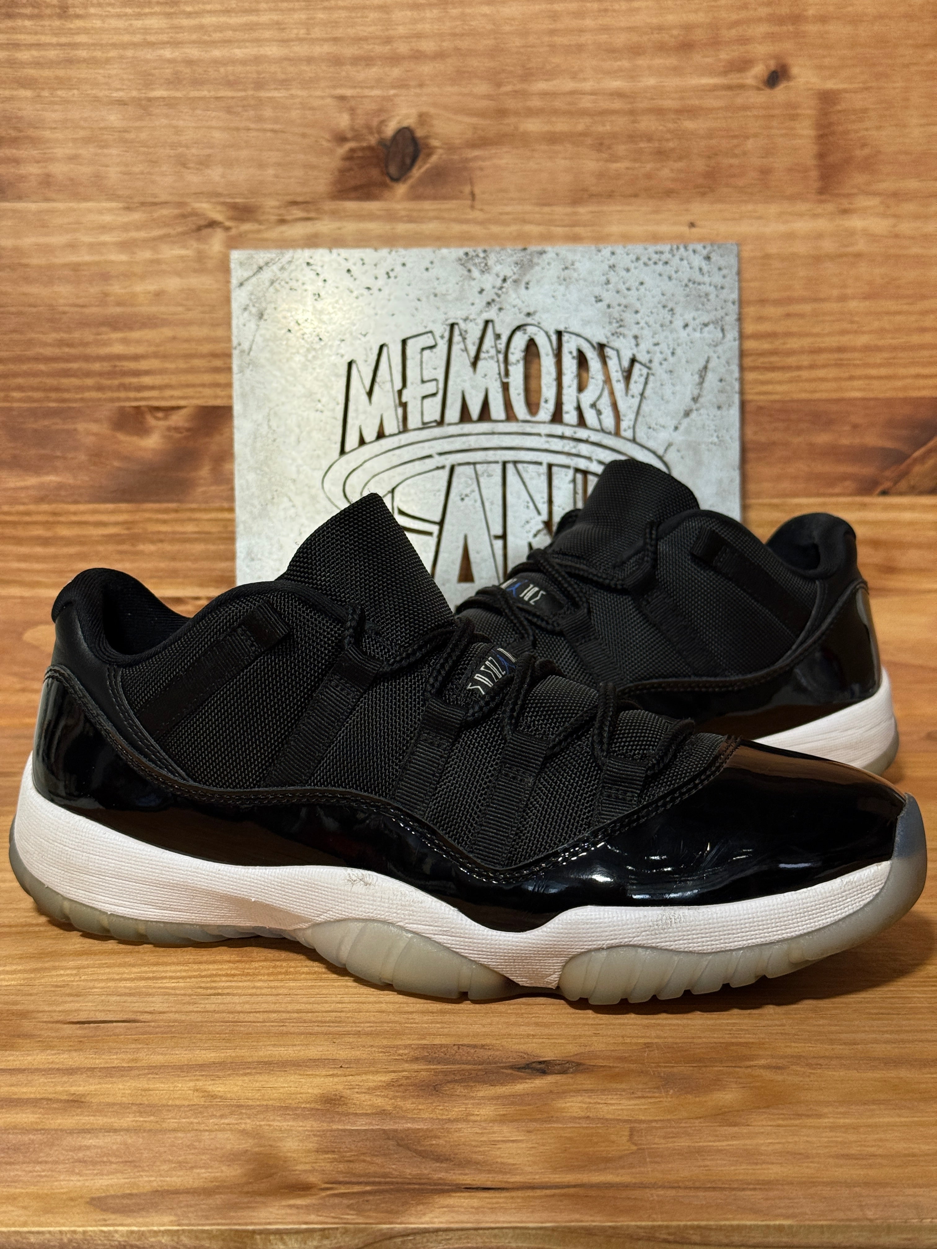 Jordan 11 Retro Low Space Jam