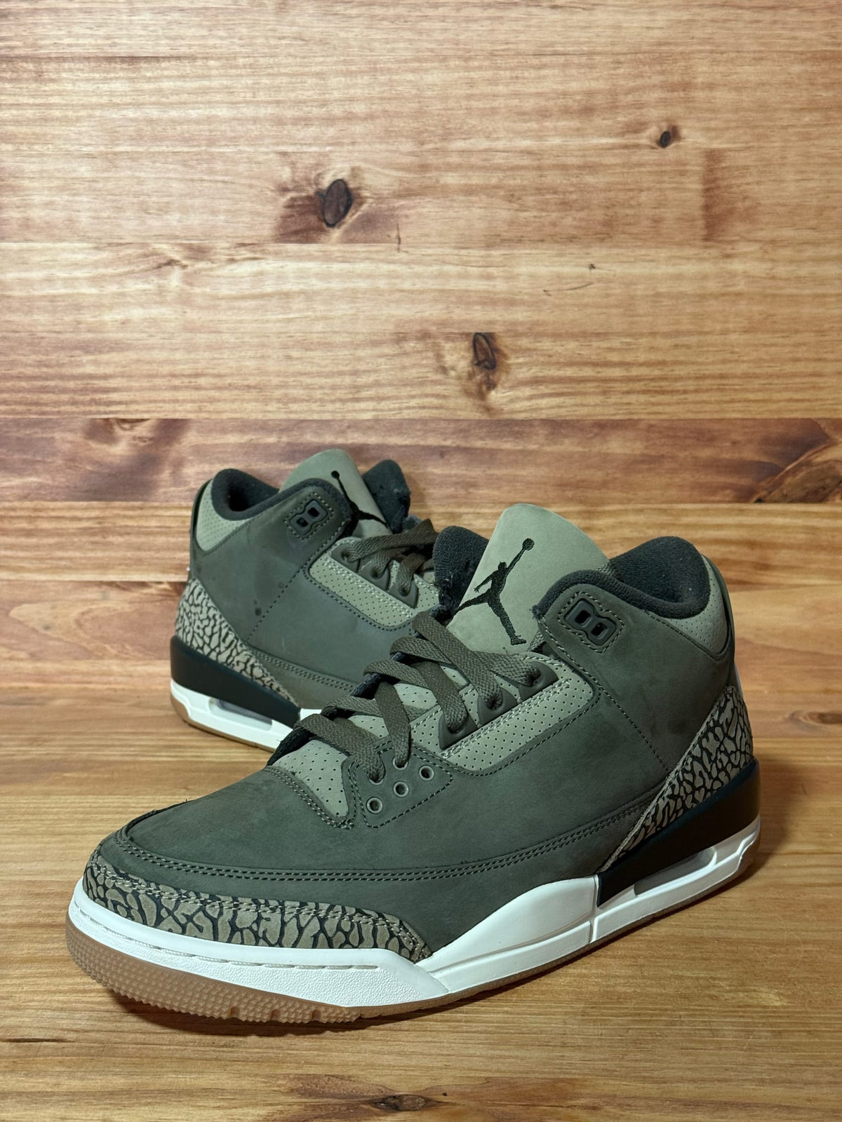Jordan 3 Retro Family Affair - Size 9.5