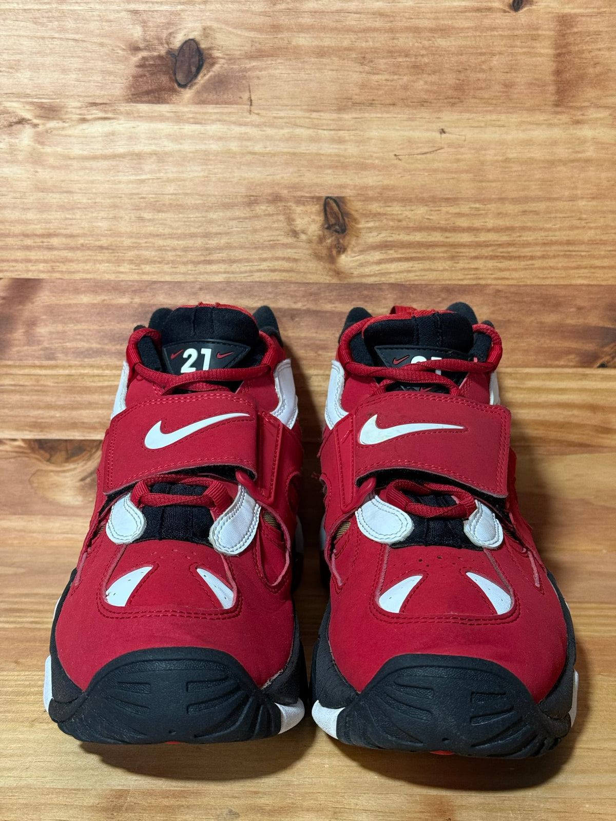 Nike Air Diamond Turf 2 Red Gold (2026) - Size 8.5