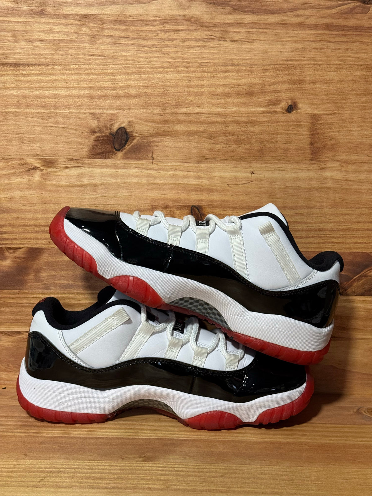 Jordan 11 Retro Low Concord Bred