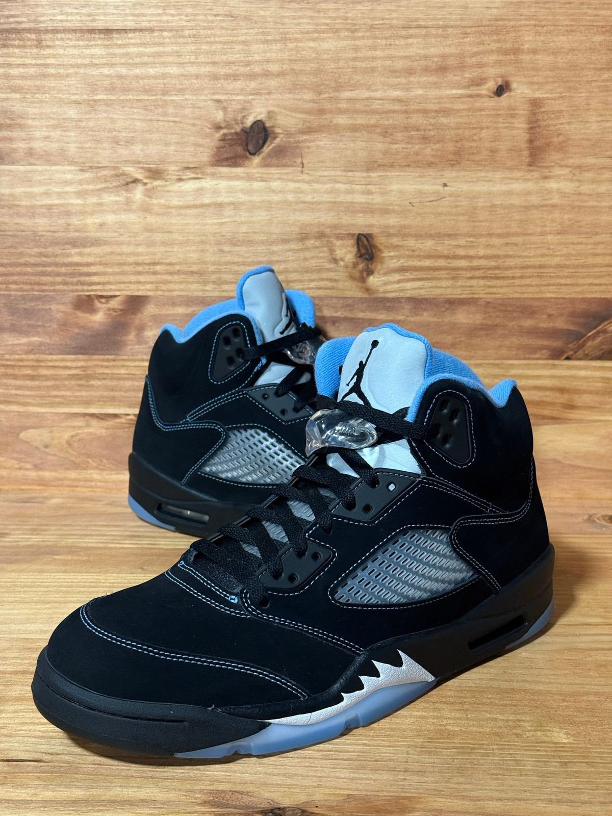 Jordan 5 Retro Black University Blue (2026) - Size 11