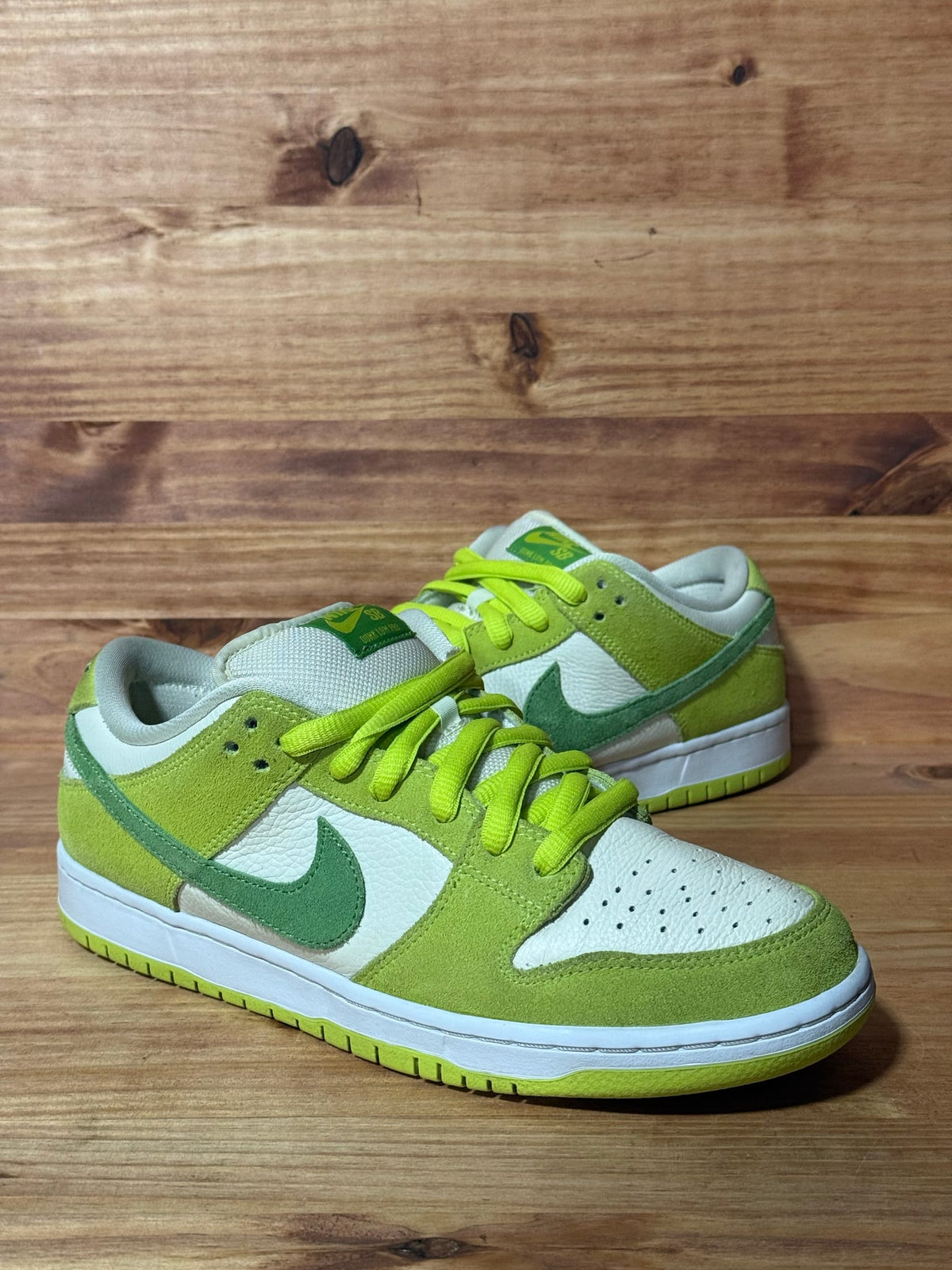 Nike SB Dunk Low Green Apple - Size 9.5