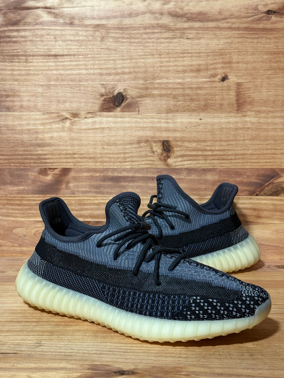adidas Yeezy Boost 350 V2 Carbon