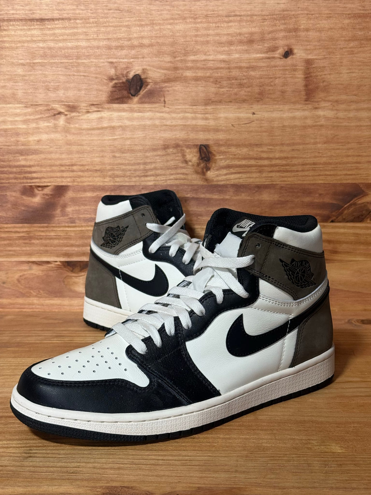 Jordan 1 Retro High Dark Mocha - Size