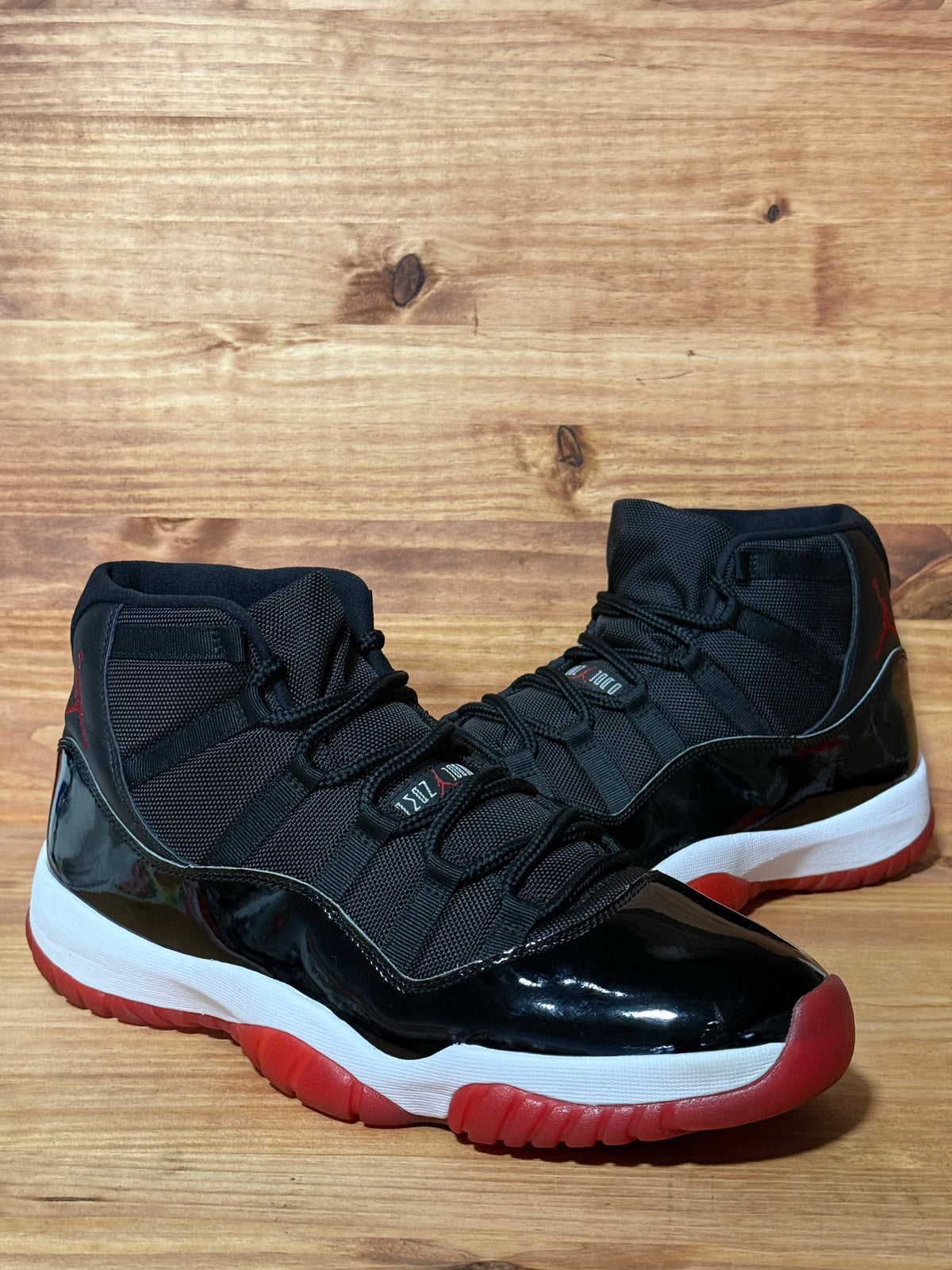 Jordan 11 Retro Playoffs Bred (2019)