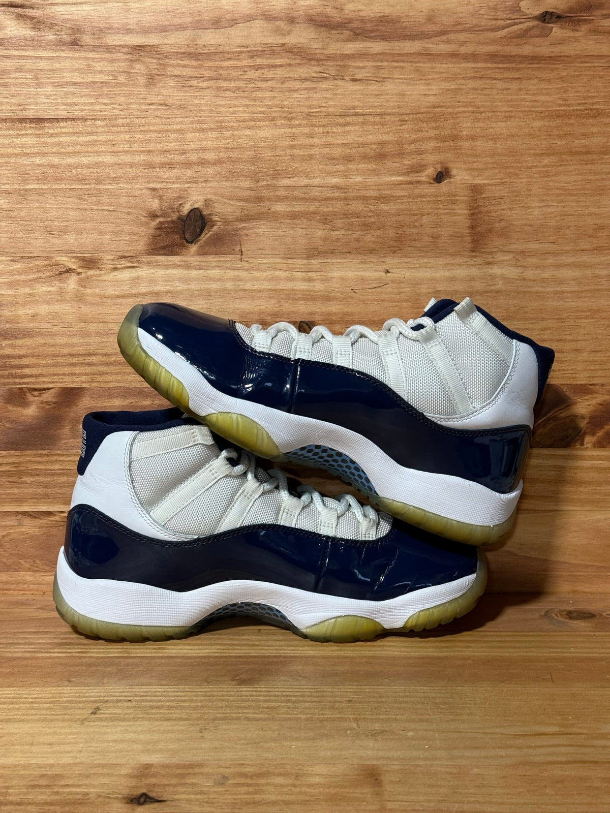 Jordan 11 Retro UNC Win Like 82 - Size 9