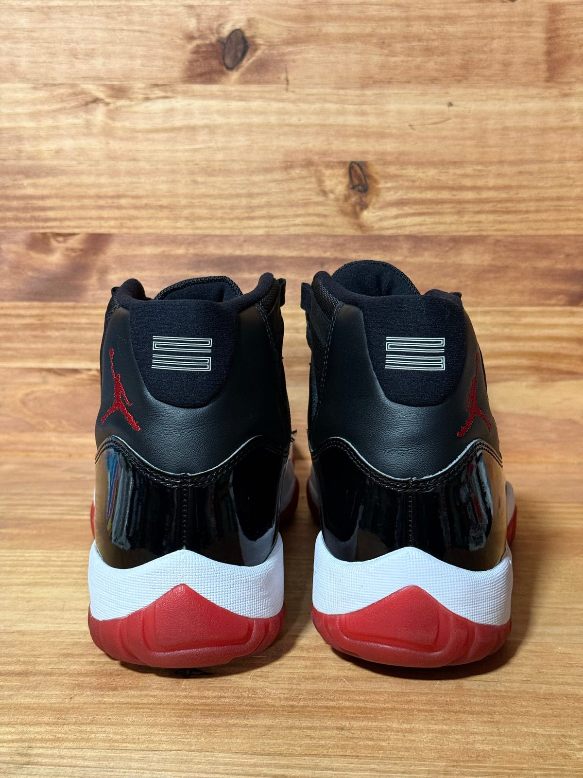 Jordan 11 Retro Playoffs Bred (2019) - Size 11.5