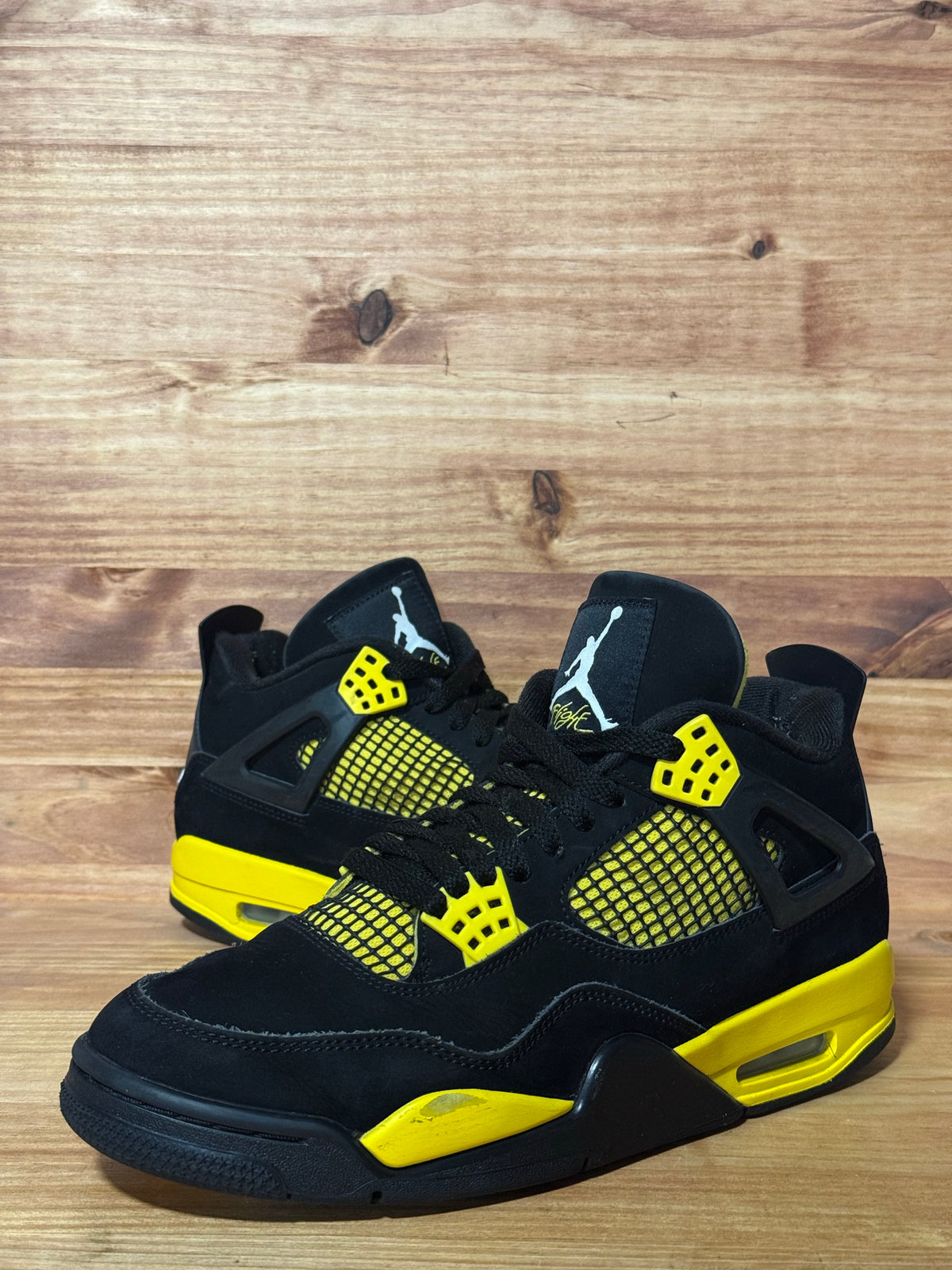 Jordan 4 Retro Thunder (2023)