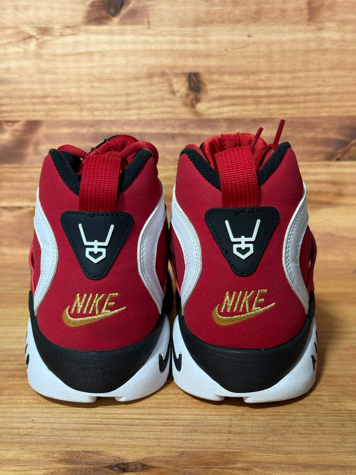 Nike Air Diamond Turf 2 Red Gold (2026)