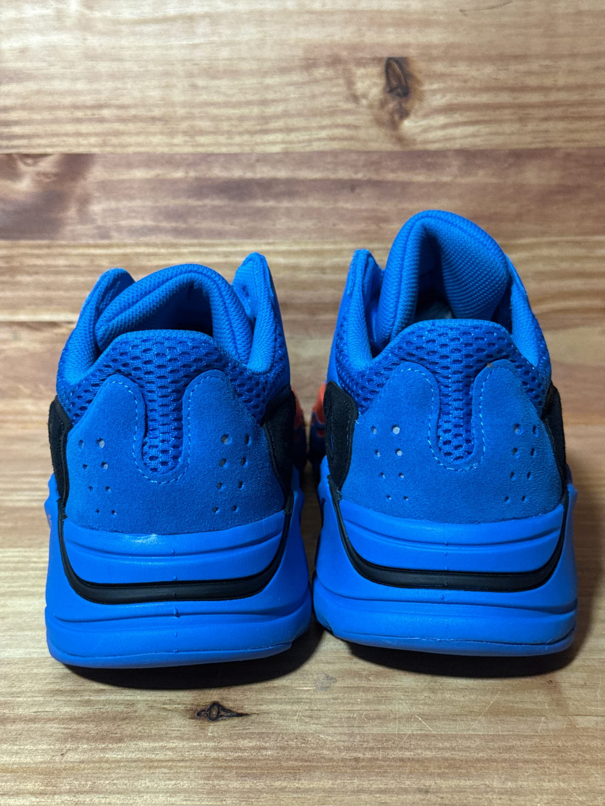 adidas Yeezy Boost 700 Hi-Res Blue - Size 9