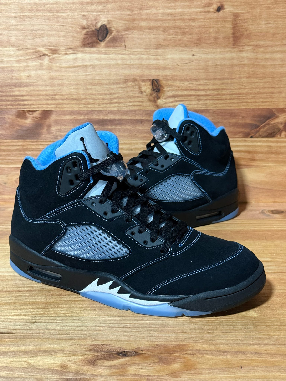 Jordan 5 Retro Black University Blue (2026) - Size 11
