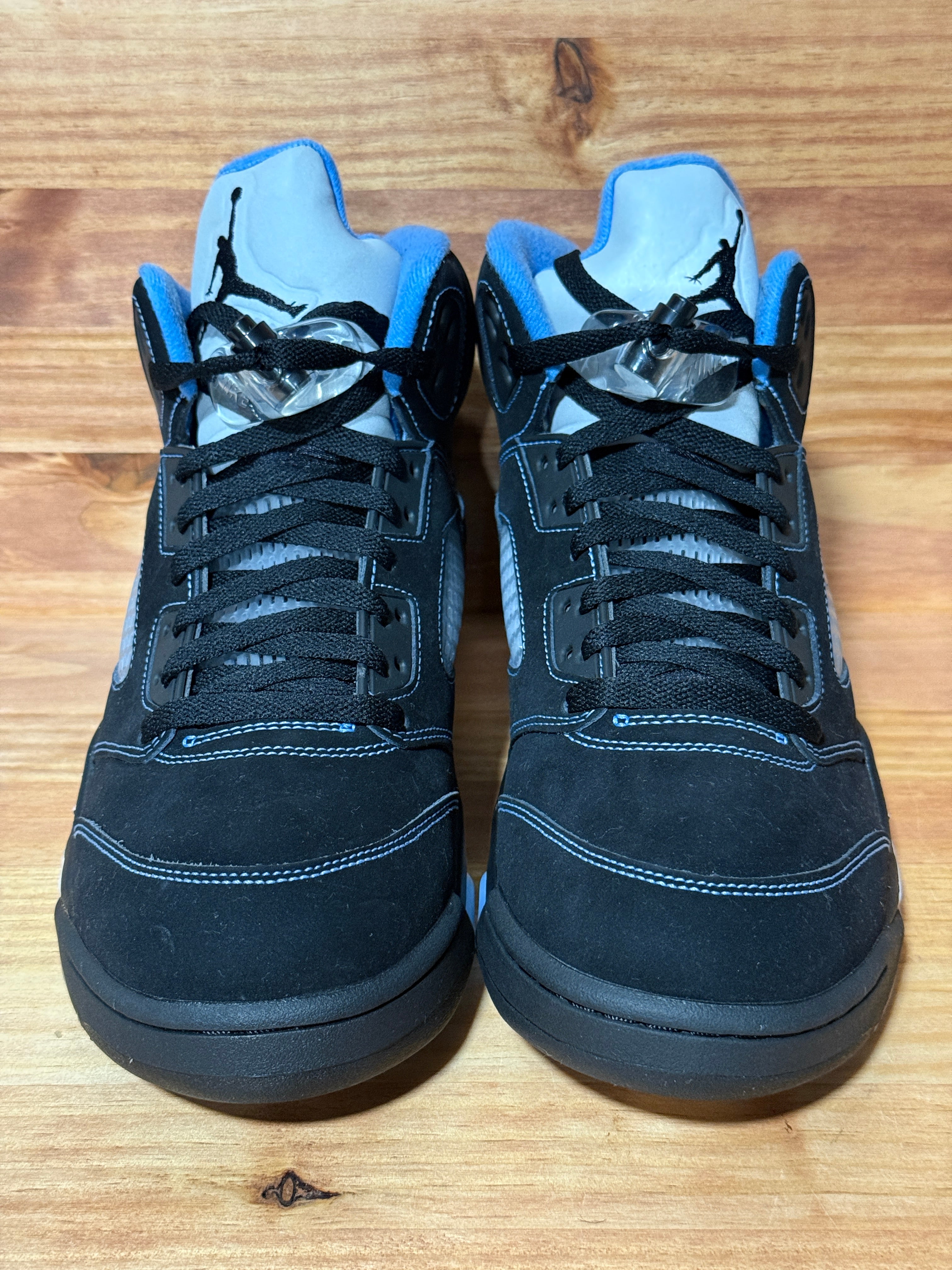Jordan 5 Retro Black University Blue (2026)