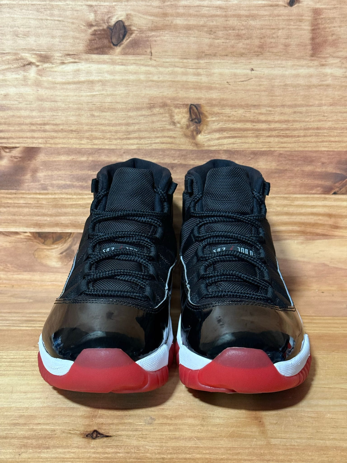 Jordan 11 Retro Playoffs Bred (2019) - Size 9