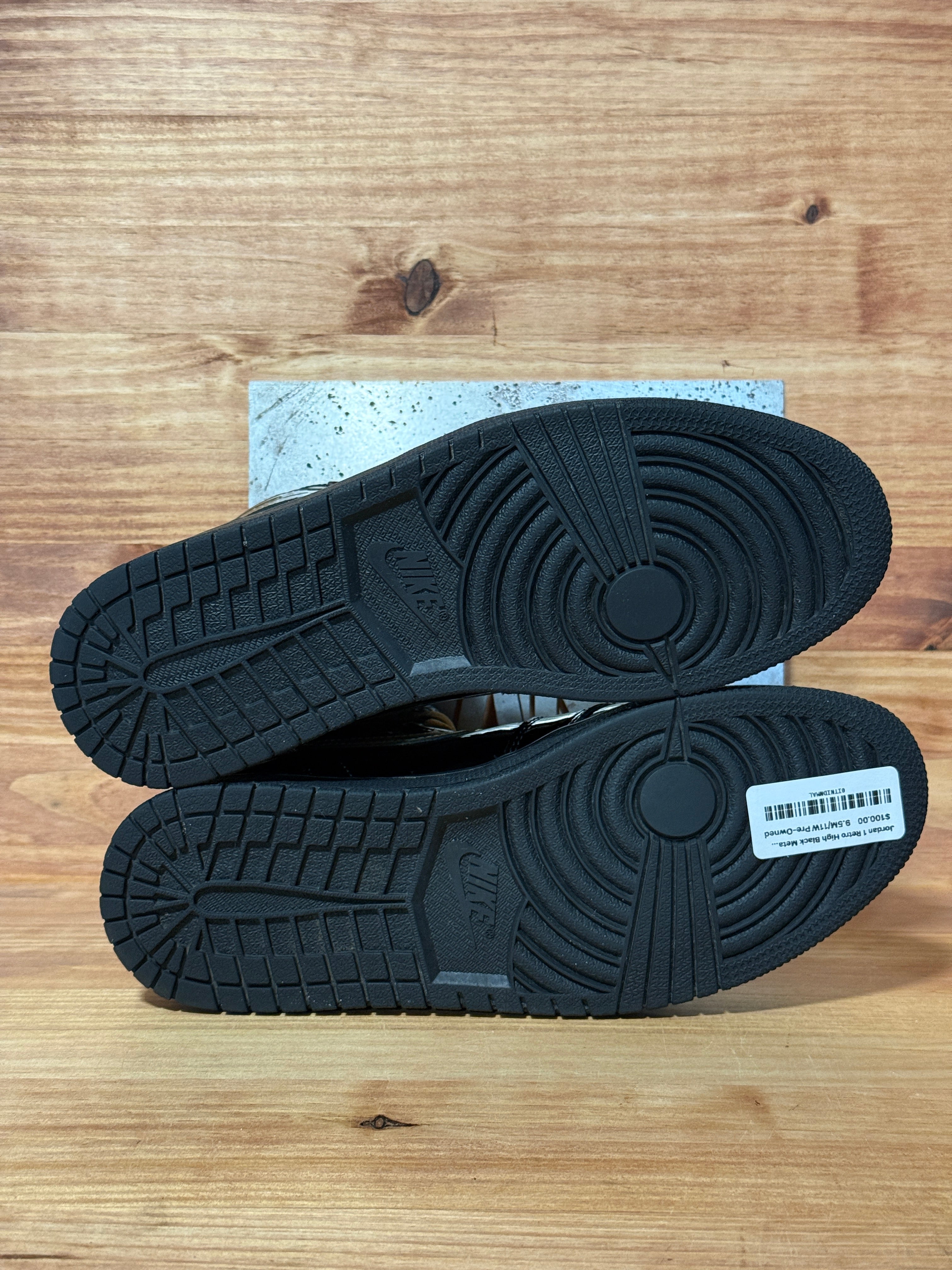 Jordan 1 Retro High Black Metallic Gold (2020)