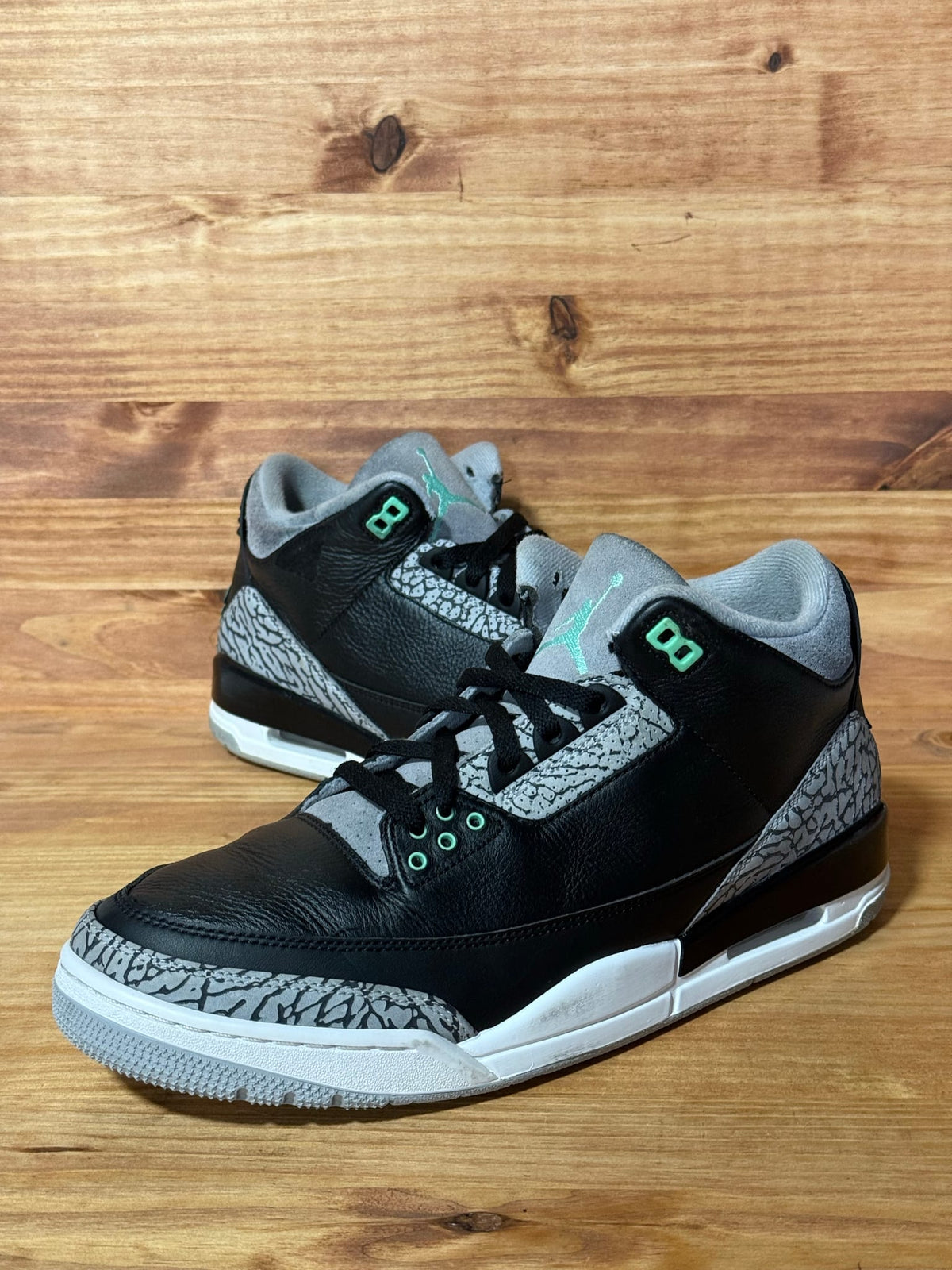 Jordan 3 Retro Green Glow - Size 11