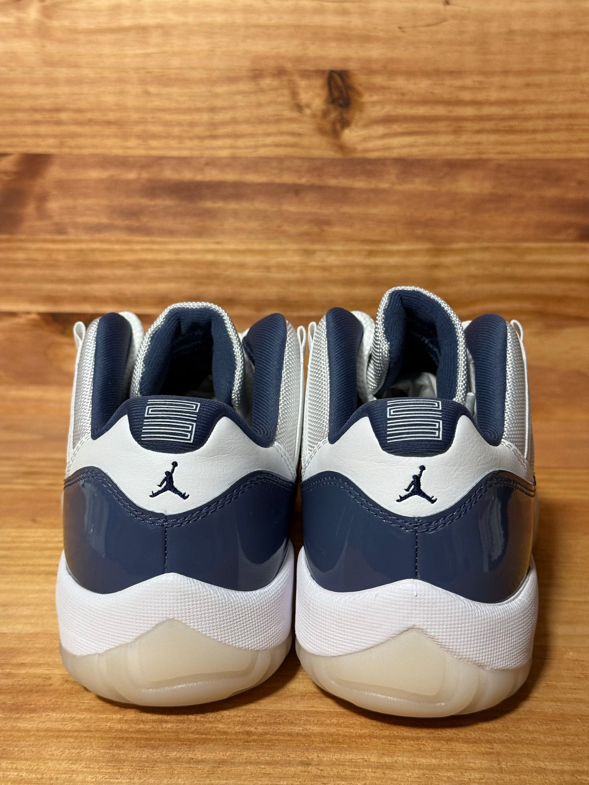 Jordan 11 Retro Low Diffused Blue