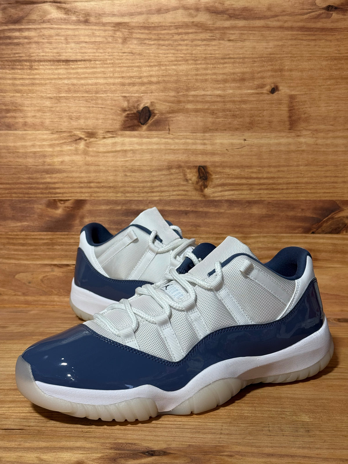Jordan 11 Retro Low Diffused Blue