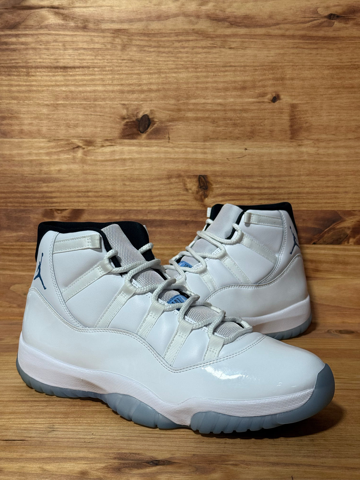 Jordan 11 Retro Legend Blue (2024)