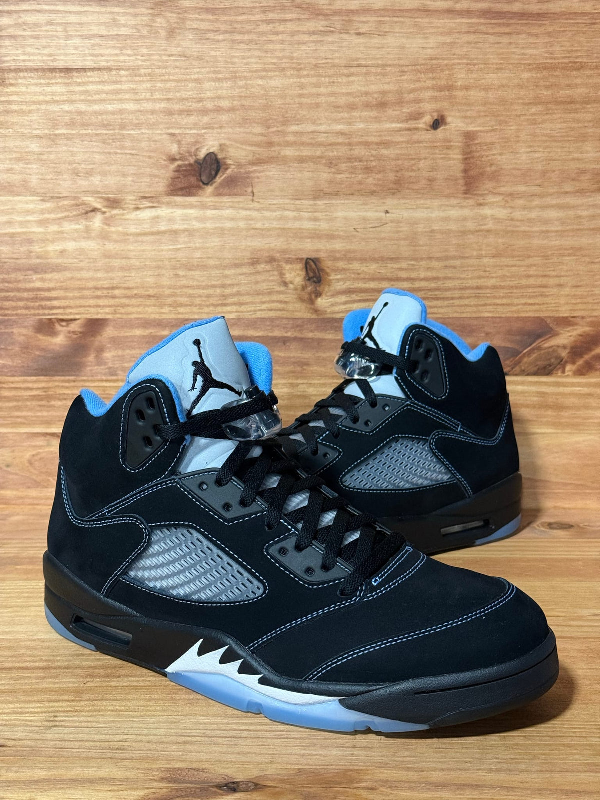 Jordan 5 Retro Black University Blue (2026) - Size 11.5