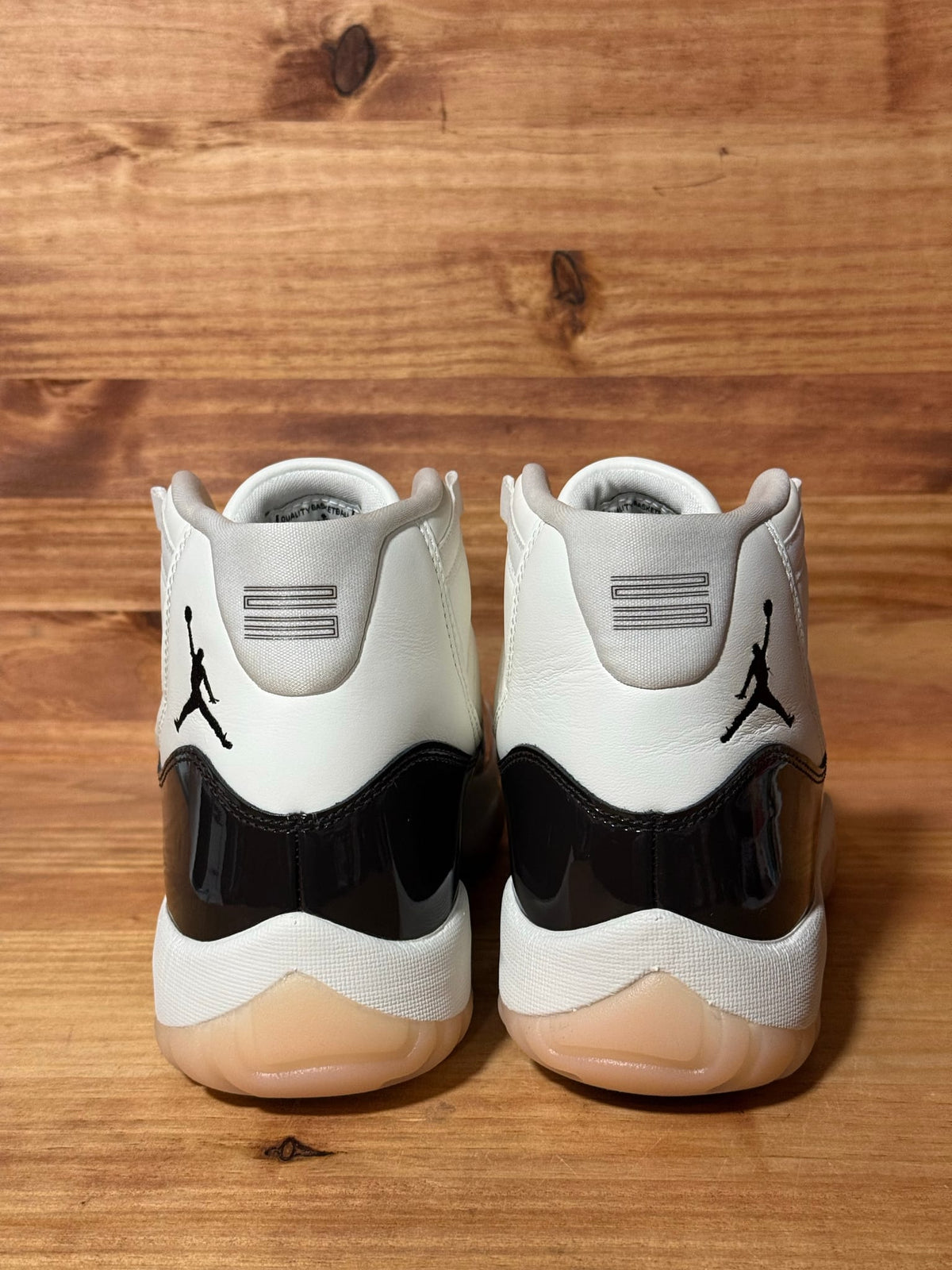 Jordan 11 Retro Neapolitan (Women's) Size 9.5M