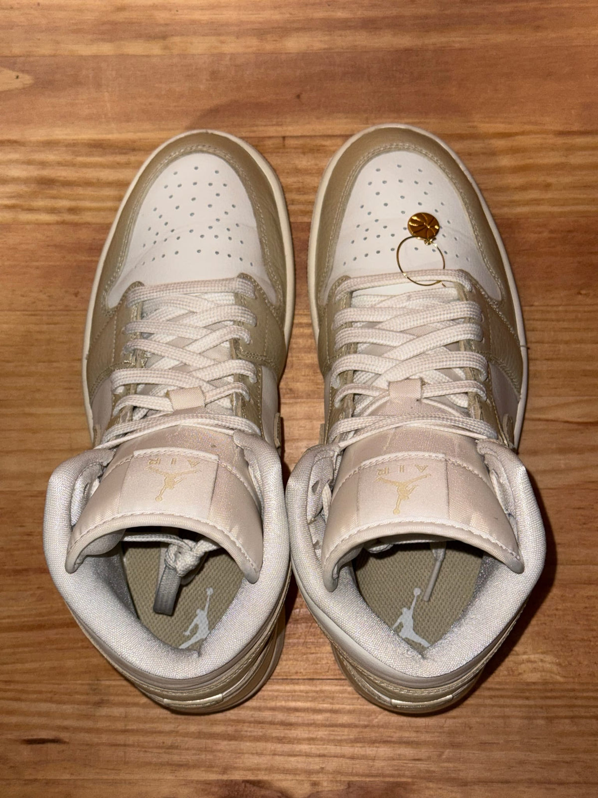 Jordan 1 Mid SE Metallic Team Gold (Women's) - Size 8.5