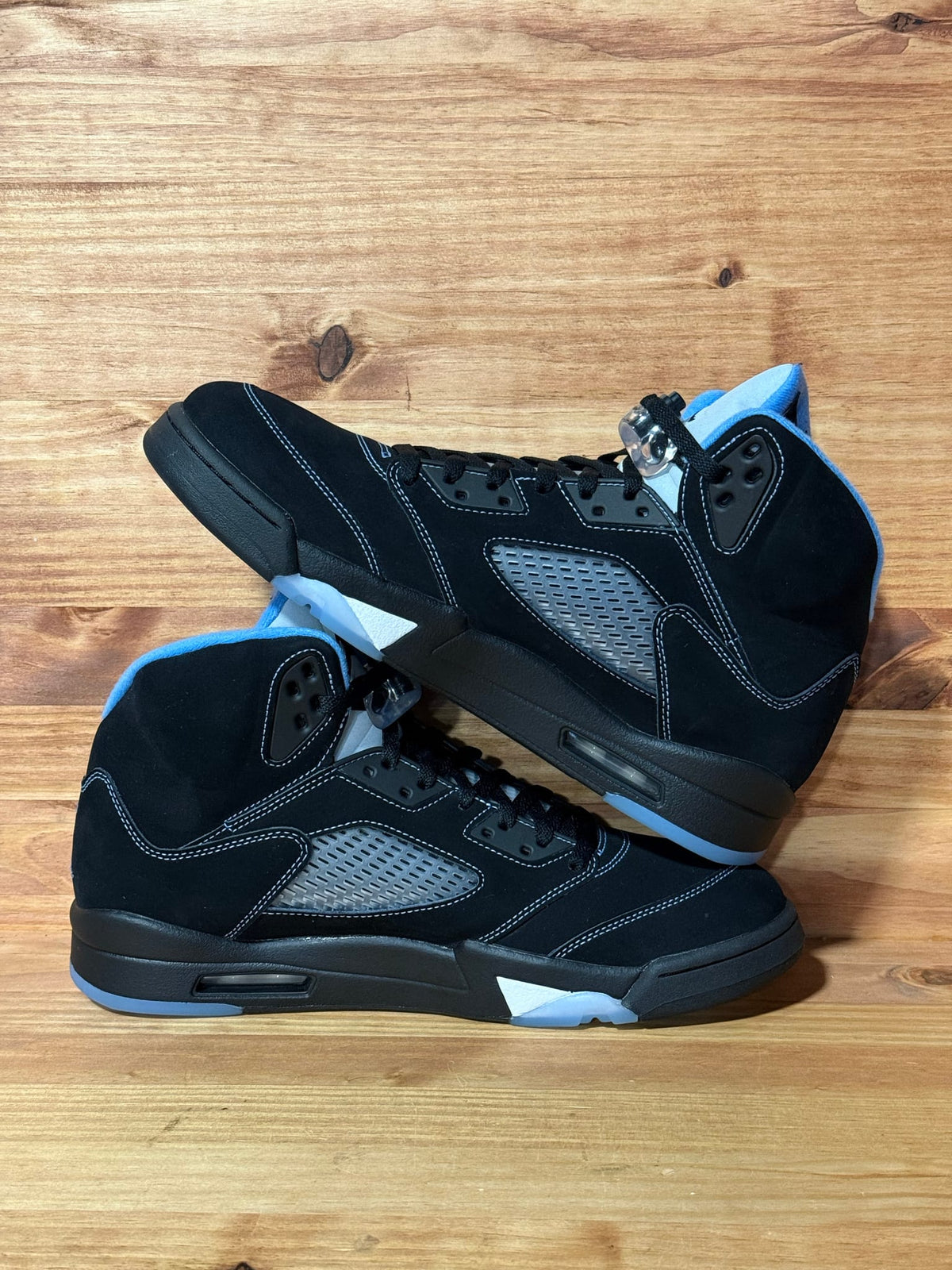 Jordan 5 Retro Black University Blue (2026) - Size 11.5