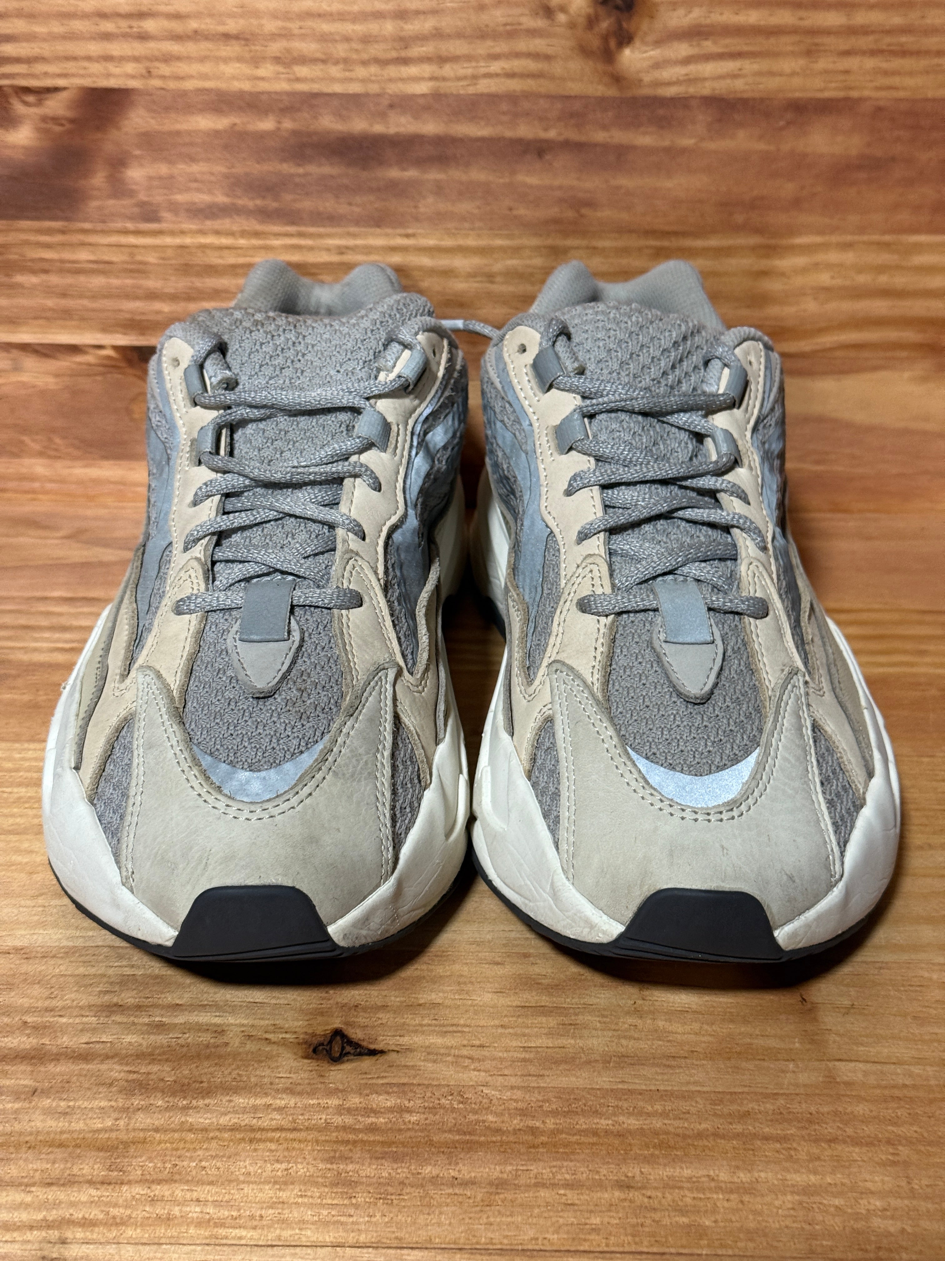 adidas Yeezy Boost 700 V2 Cream