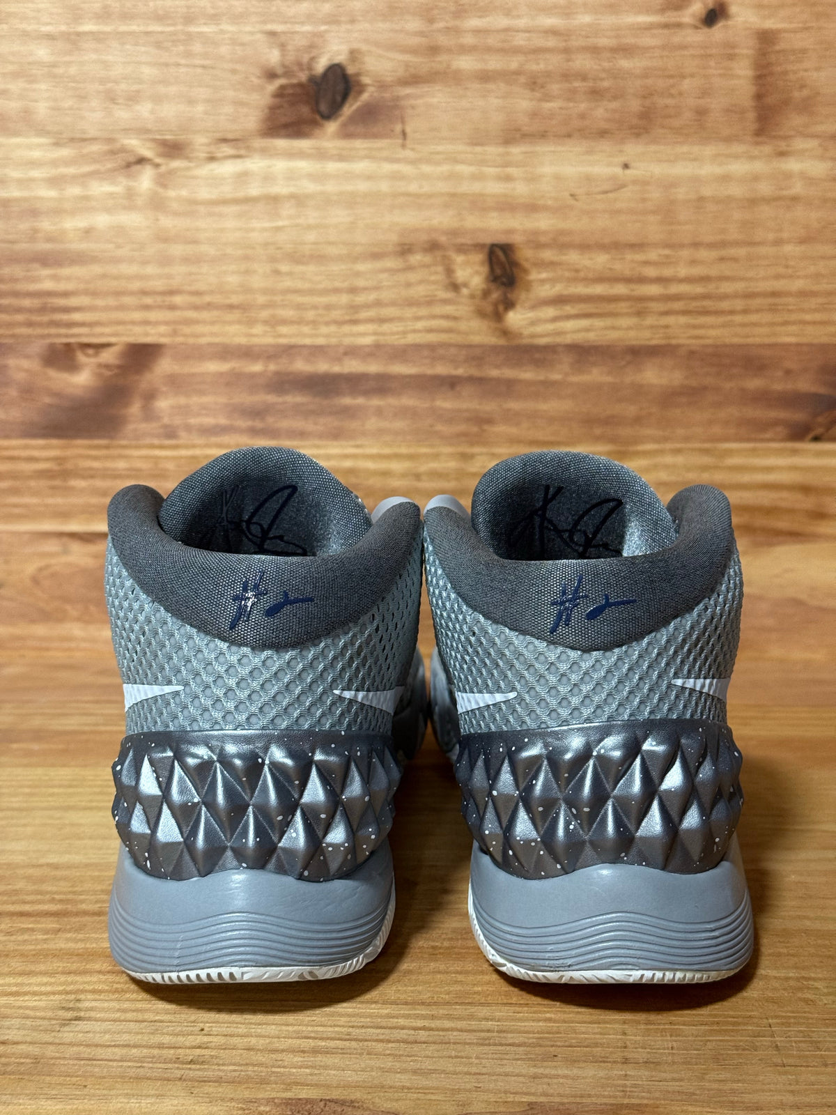 Nike Kyrie 1 Wolf Grey