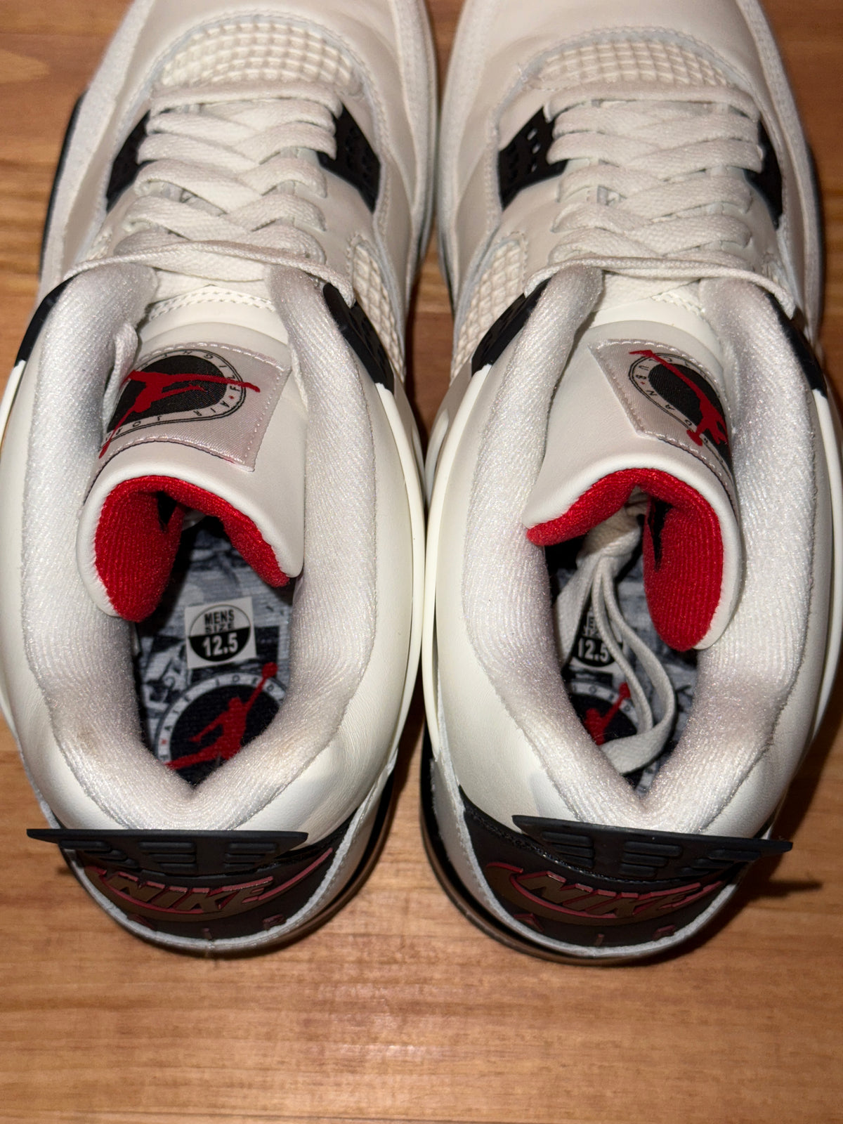 Jordan 4 Retro OG Flight Club