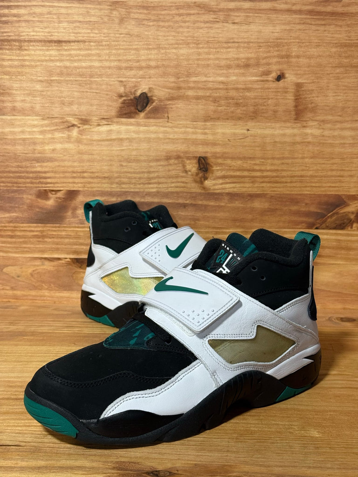 Nike Air Diamond Turf Emerald - Size 10.5