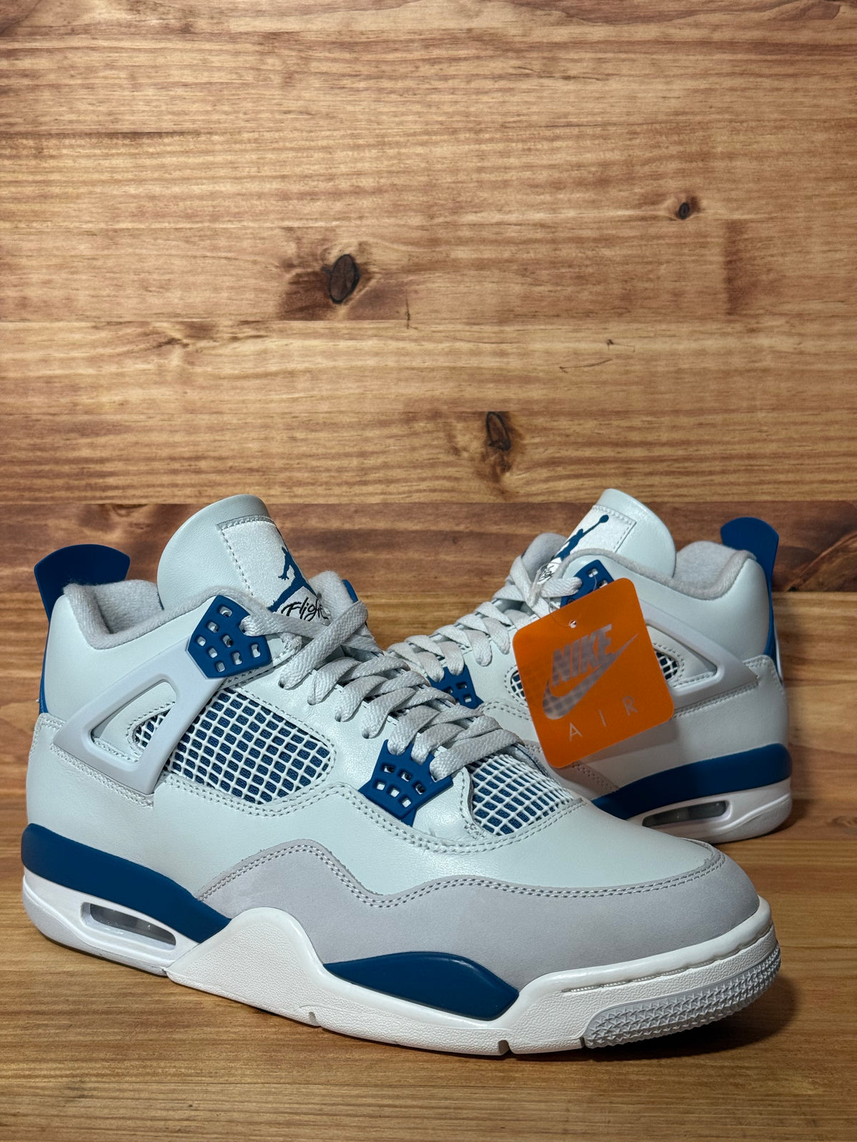 Jordan 4 Retro Military Blue (2024)