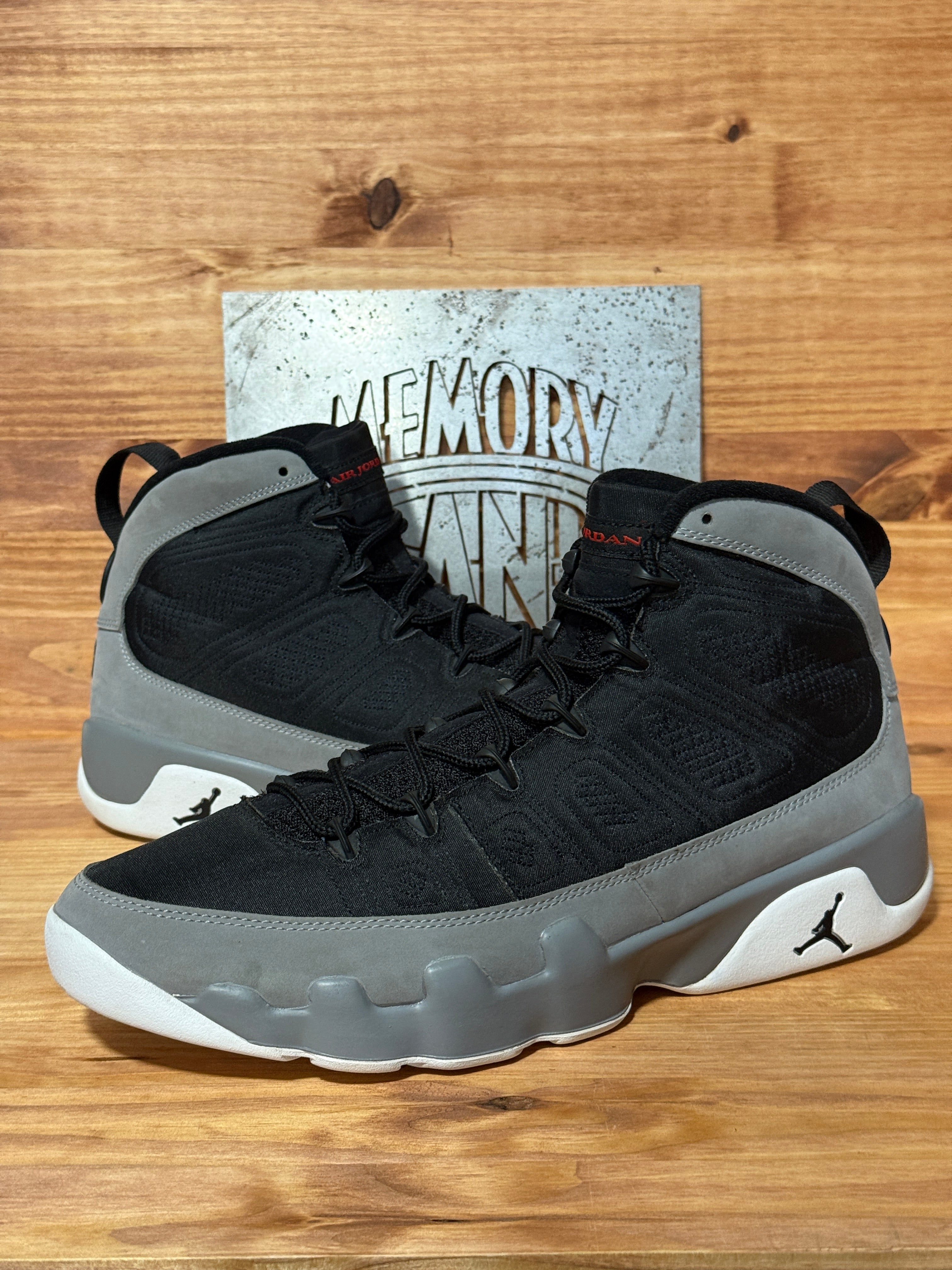 Jordan 9 Retro Particle Grey